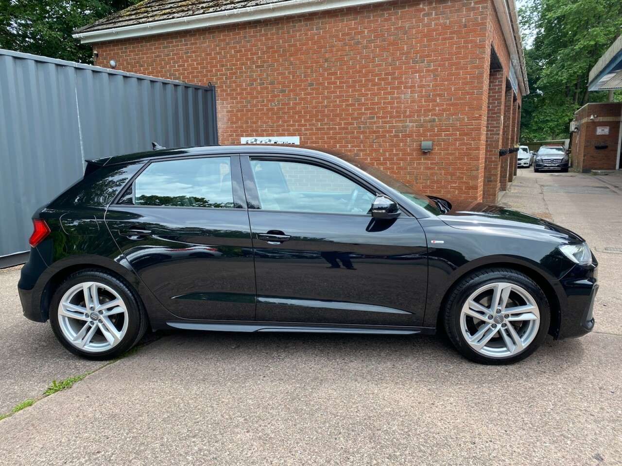 A 2019 AUDI A1 1.0 TFSI 30 S line Sportback 5dr Petrol Manual Euro 6 (s/s) (116 ps) CRUISE A 2019 AUDI A1 1.0 TFSI 30 S line Sportback 5dr Petrol Manual Euro 6 (s/s) (116 ps) CRUISE