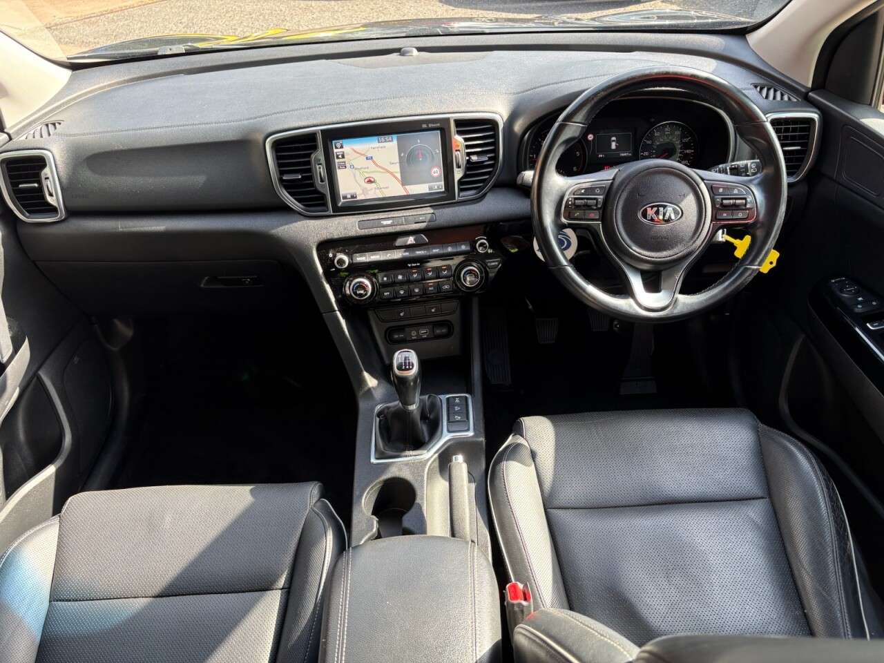 A 2016 KIA SPORTAGE 2.0 CRDi KX-3 SUV 5dr Diesel Manual AWD Euro 6 (134 bhp) REVERSING CAMERA-6 A 2016 KIA SPORTAGE 2.0 CRDi KX-3 SUV 5dr Diesel Manual AWD Euro 6 (134 bhp) REVERSING CAMERA-6