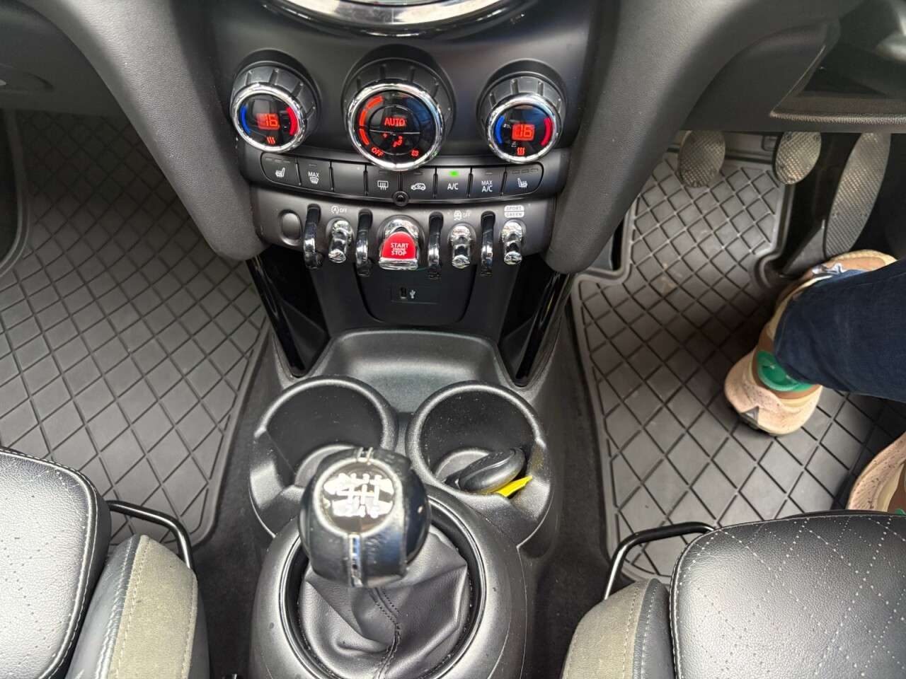 2019 MINI CONVERTIBLE 2019 MINI CONVERTIBLE