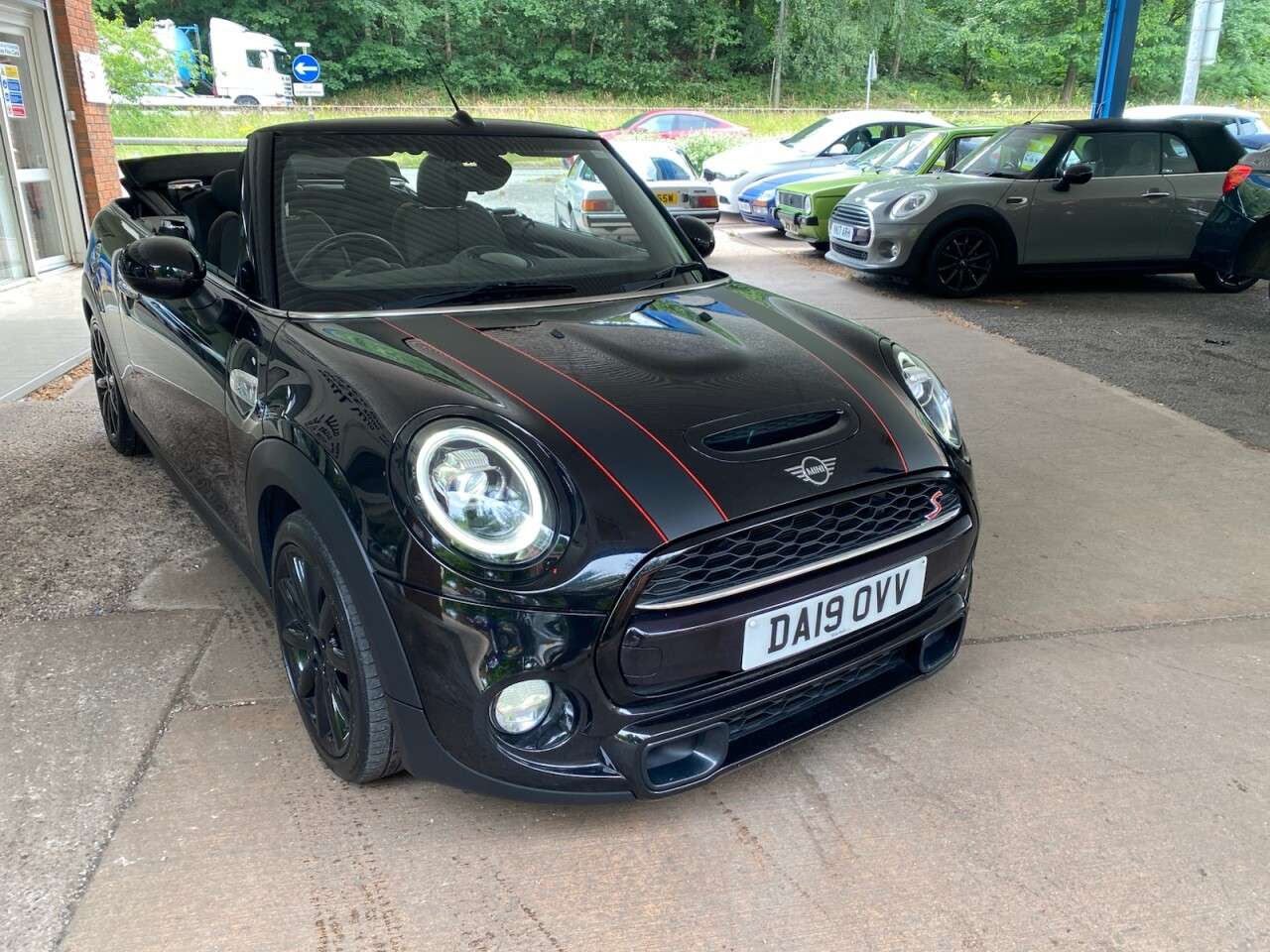 A 2019 MINI CONVERTIBLE 2.0 Cooper S Classic Convertible 2dr Petrol Manual Euro 6 (s/s) (192 ps) 6 A 2019 MINI CONVERTIBLE 2.0 Cooper S Classic Convertible 2dr Petrol Manual Euro 6 (s/s) (192 ps) 6