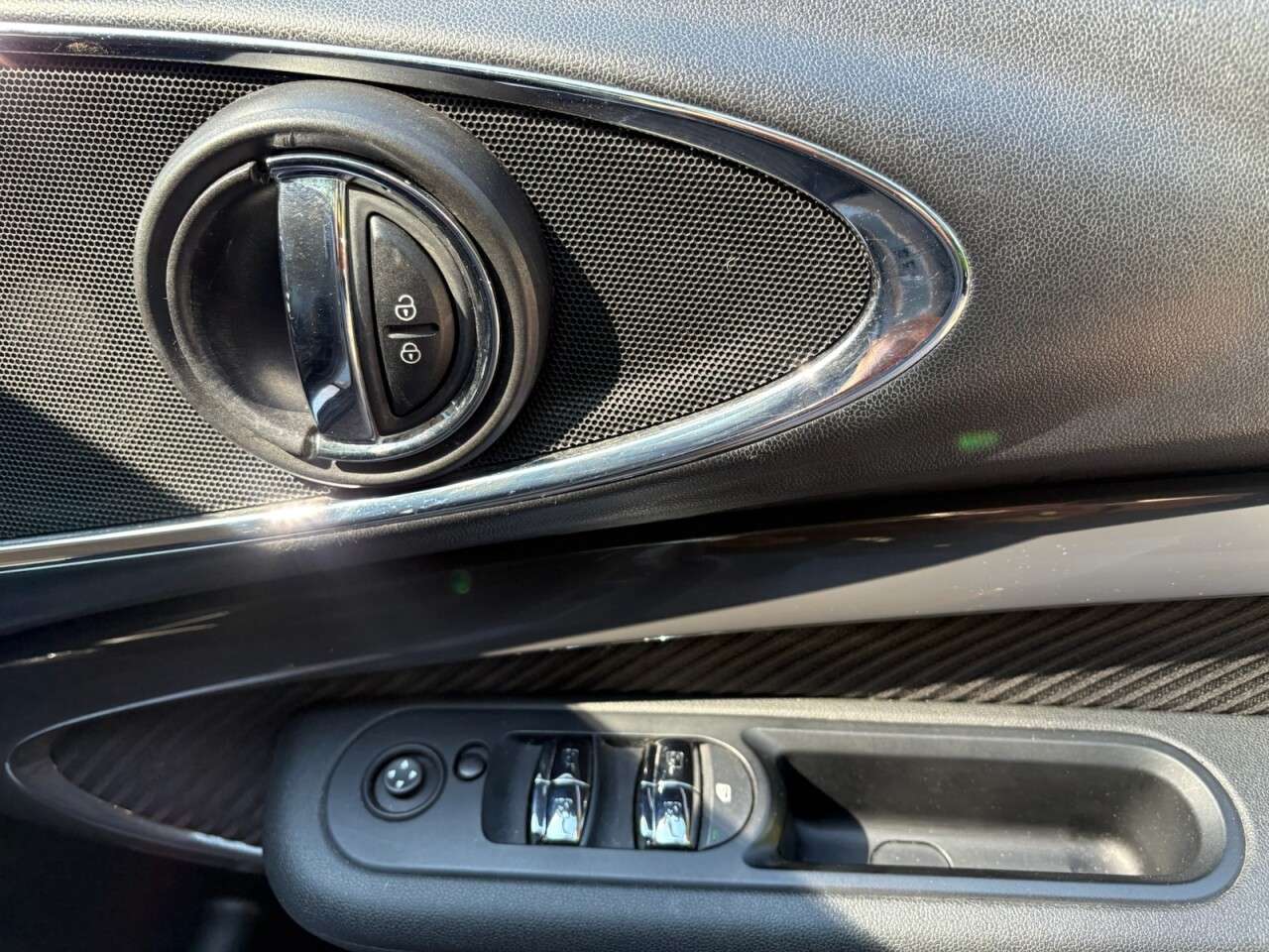 2017 MINI CLUBMAN 2017 MINI CLUBMAN