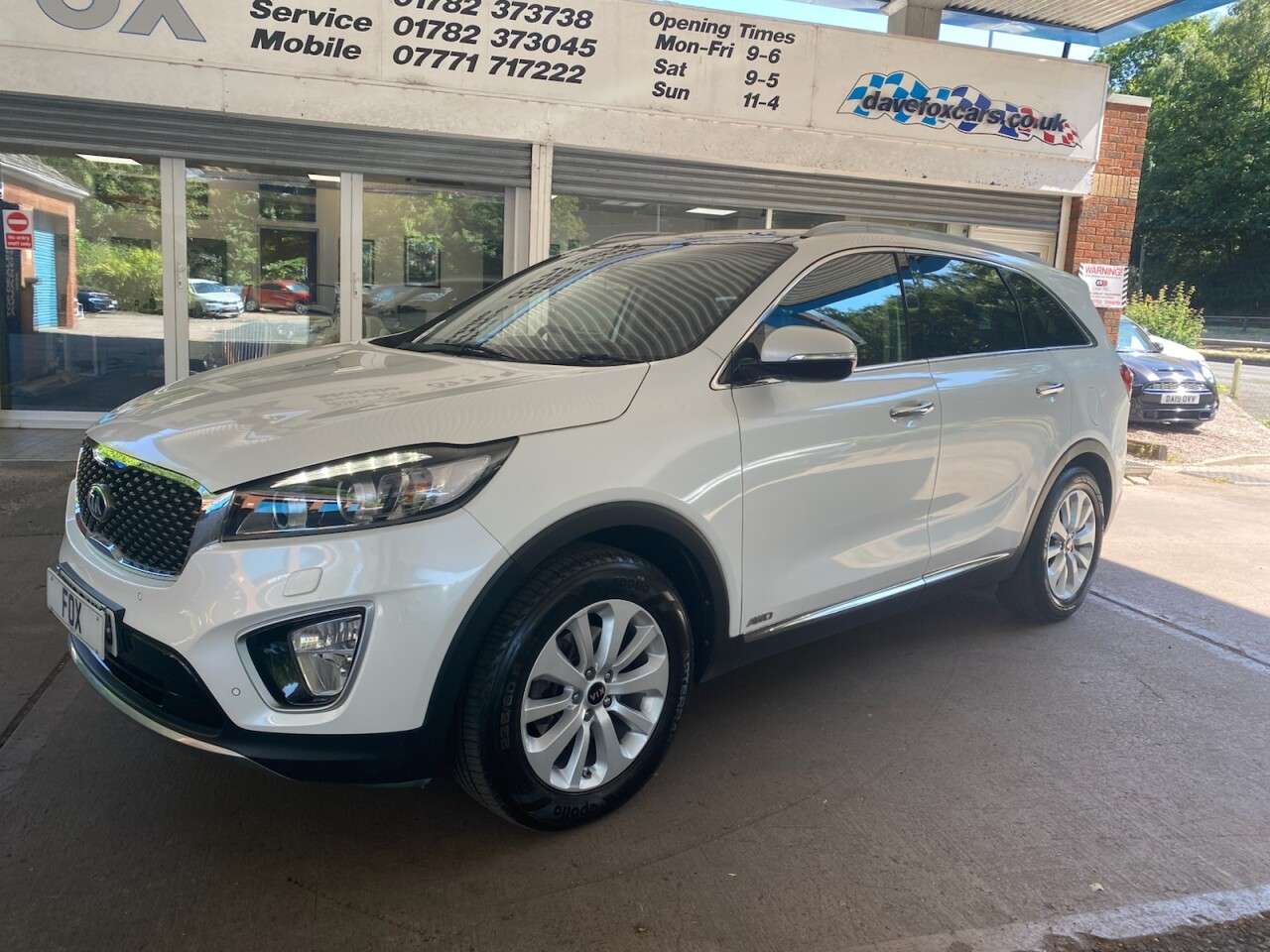 A 2015 KIA SORENTO 2.2 CRDi KX-3 SUV 5dr Diesel Manual AWD Euro 6 (s/s) (197 bhp) PAN ROOF-REV A 2015 KIA SORENTO 2.2 CRDi KX-3 SUV 5dr Diesel Manual AWD Euro 6 (s/s) (197 bhp) PAN ROOF-REV