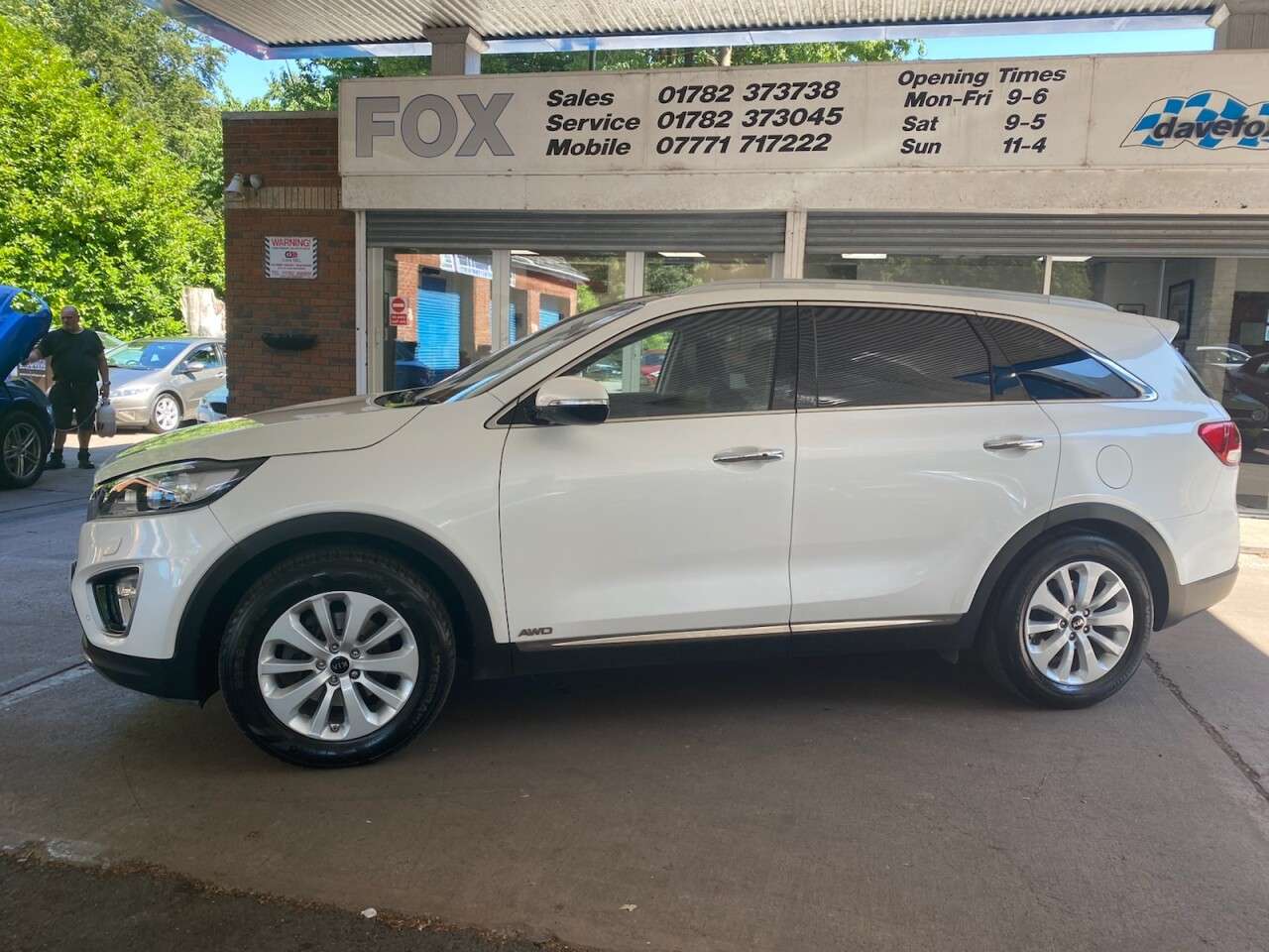 A 2015 KIA SORENTO 2.2 CRDi KX-3 SUV 5dr Diesel Manual AWD Euro 6 (s/s) (197 bhp) PAN ROOF-REV A 2015 KIA SORENTO 2.2 CRDi KX-3 SUV 5dr Diesel Manual AWD Euro 6 (s/s) (197 bhp) PAN ROOF-REV