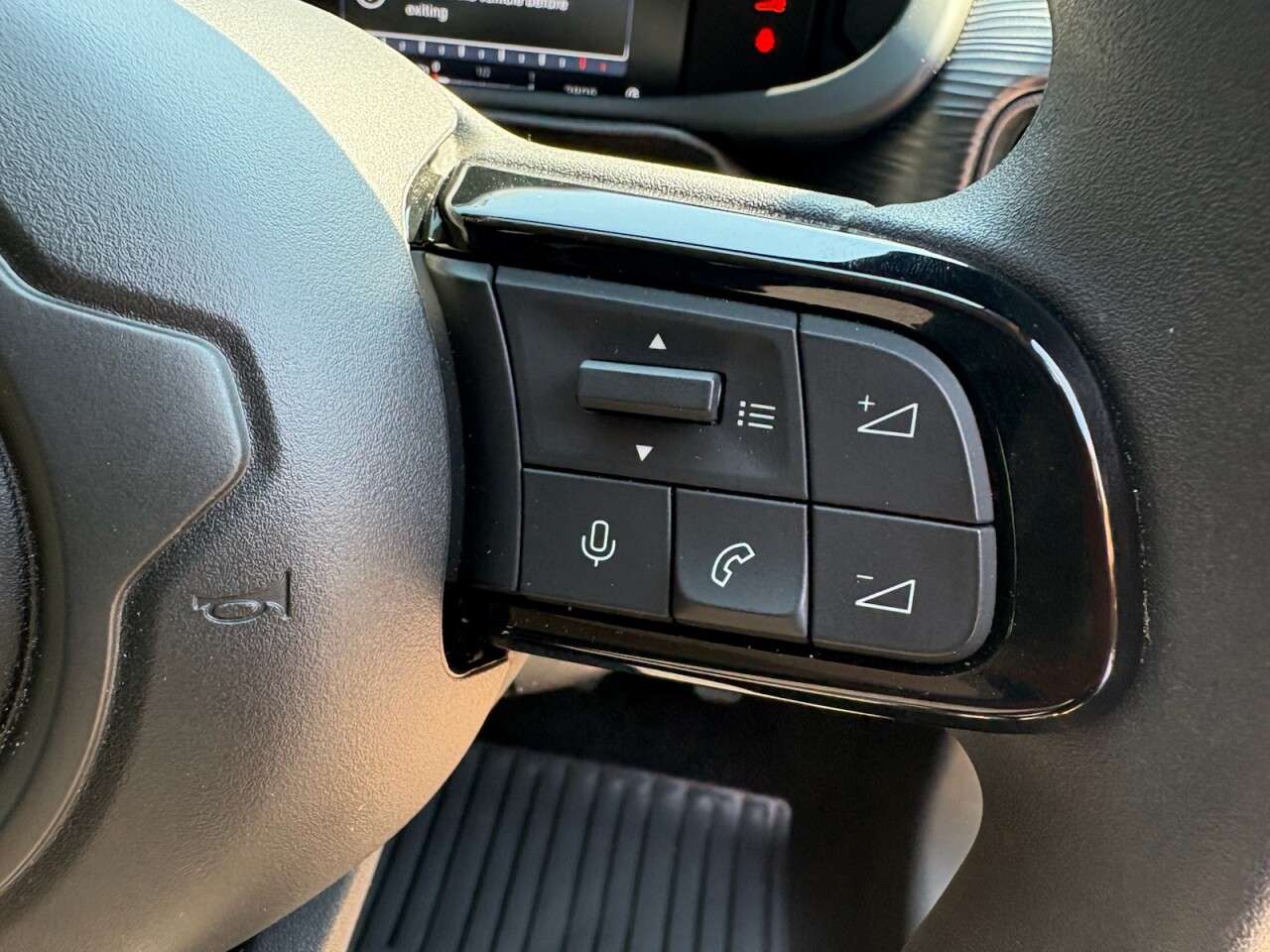 2025 JEEP AVENGER 2025 JEEP AVENGER