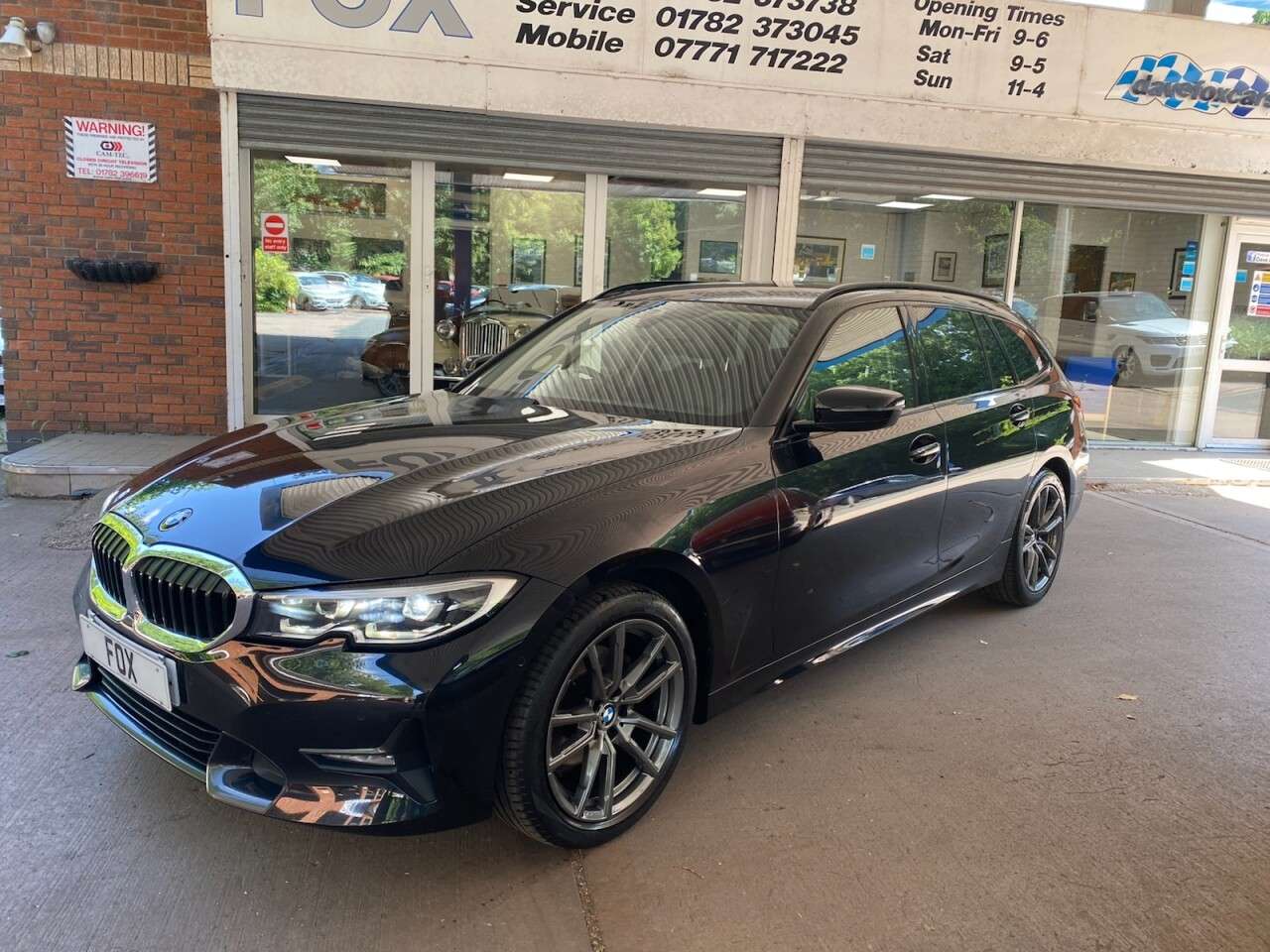 A 2020 BMW 3 SERIES 2.0 320i Sport Touring 5dr Petrol Auto Euro 6 (s/s) (184 ps) NAV-PRIVACY GL A 2020 BMW 3 SERIES 2.0 320i Sport Touring 5dr Petrol Auto Euro 6 (s/s) (184 ps) NAV-PRIVACY GL