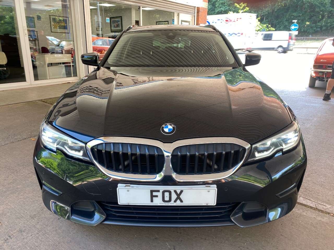 A 2020 BMW 3 SERIES 2.0 320i Sport Touring 5dr Petrol Auto Euro 6 (s/s) (184 ps) NAV-PRIVACY GL A 2020 BMW 3 SERIES 2.0 320i Sport Touring 5dr Petrol Auto Euro 6 (s/s) (184 ps) NAV-PRIVACY GL
