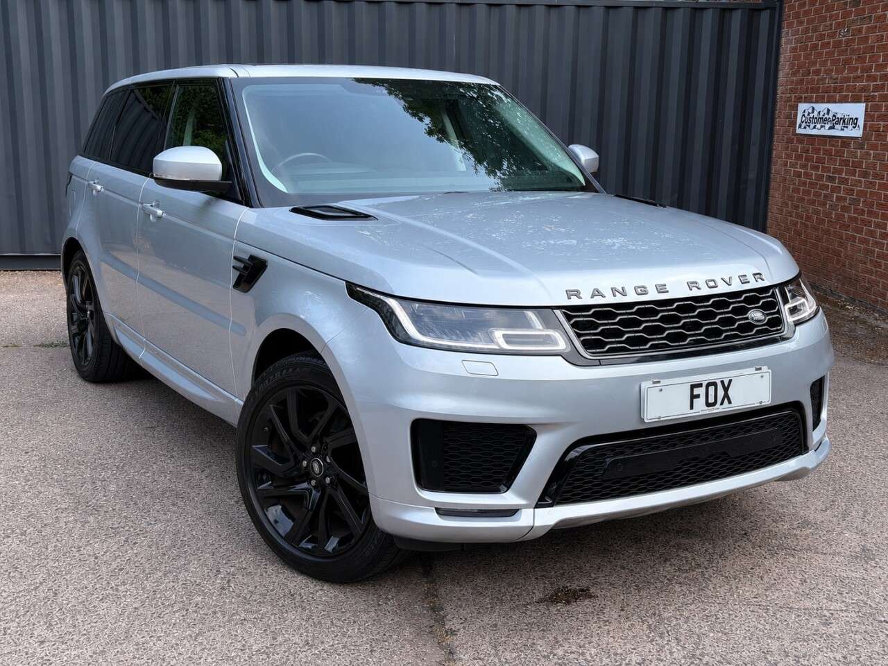 A 2020 LAND ROVER RANGE ROVER SPORT 3.0 SD V6 HSE Dynamic SUV 5dr Diesel Auto 4WD Euro 6 (s/s) (306 ps) 21 INCH A 2020 LAND ROVER RANGE ROVER SPORT 3.0 SD V6 HSE Dynamic SUV 5dr Diesel Auto 4WD Euro 6 (s/s) (306 ps) 21 INCH