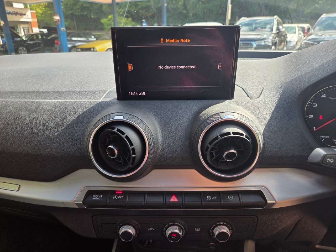 2020 AUDI Q2 2020 AUDI Q2