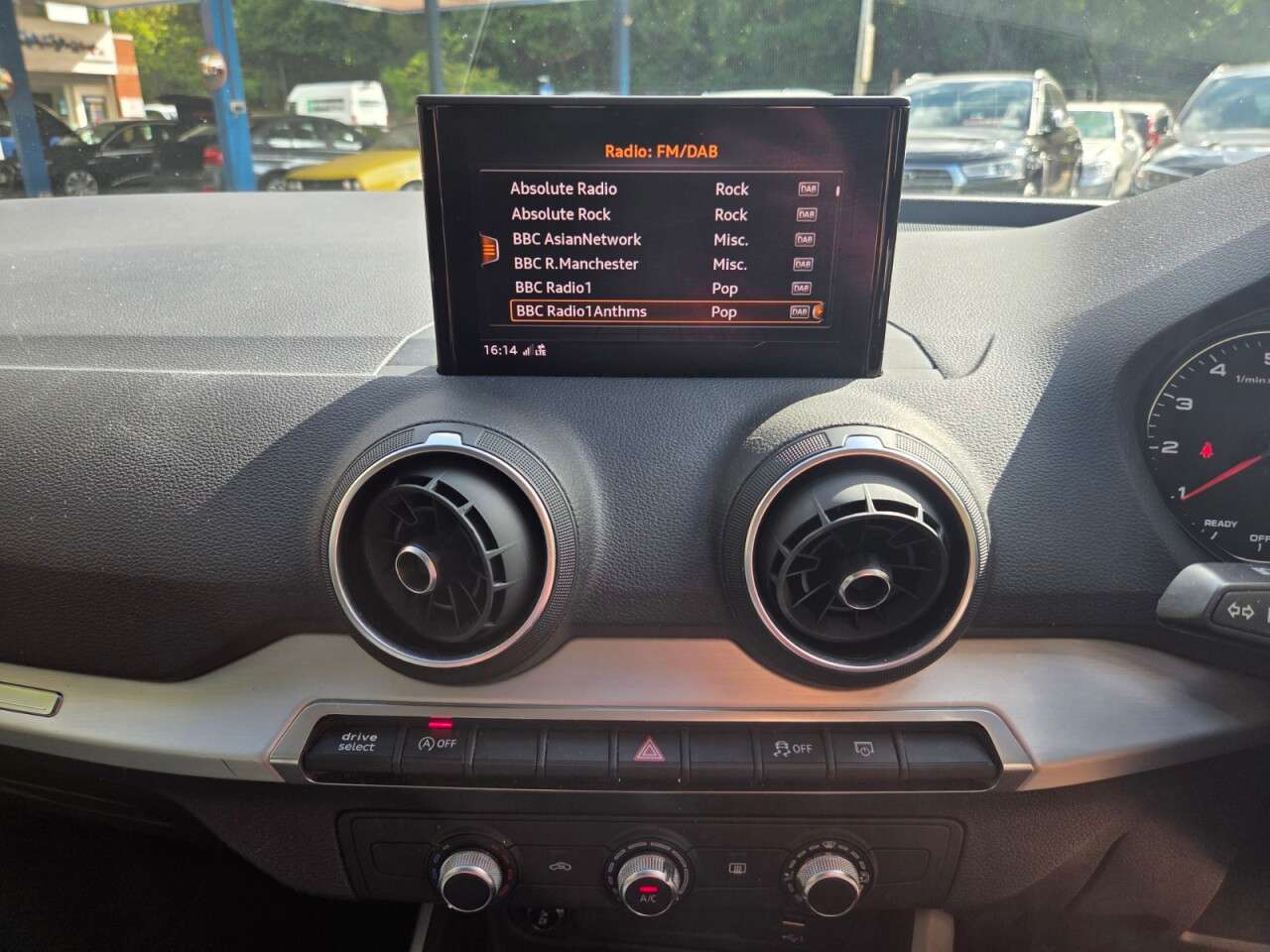 2020 AUDI Q2 2020 AUDI Q2