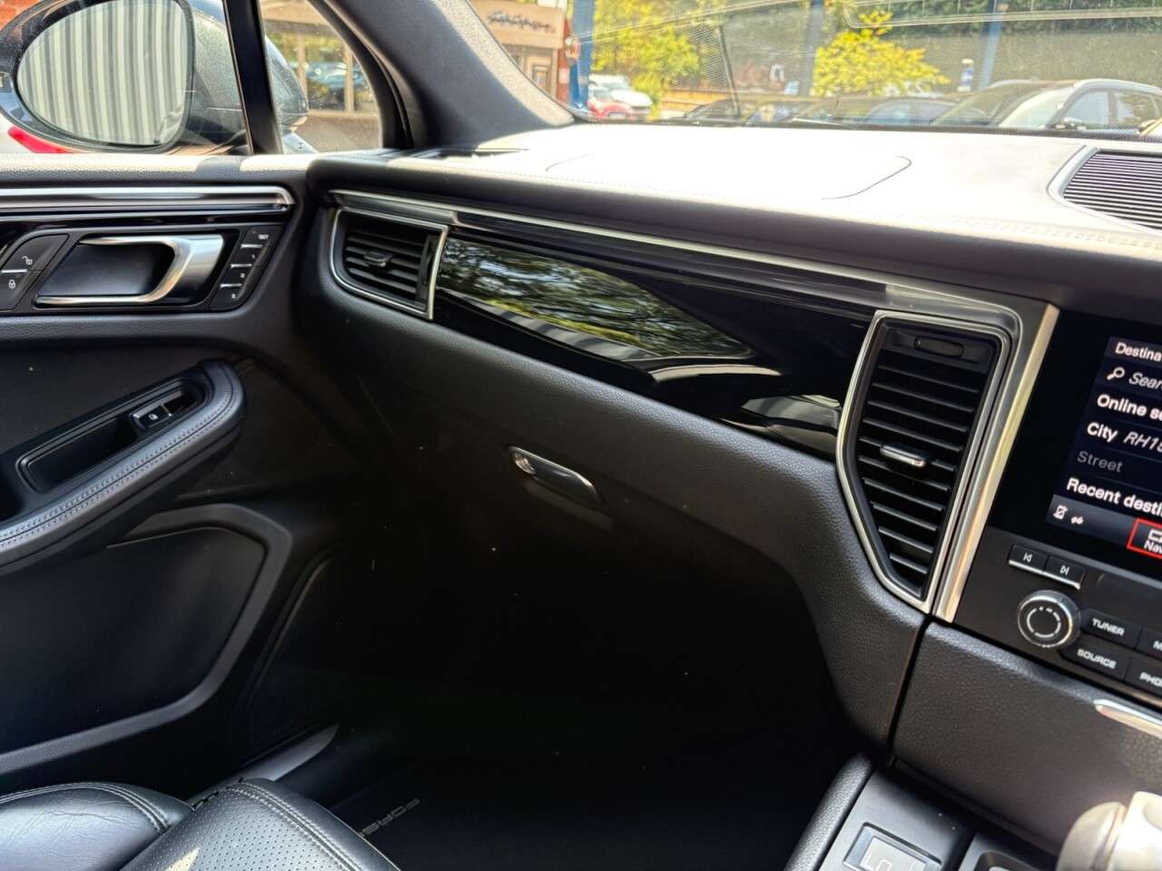 2017 PORSCHE MACAN 2017 PORSCHE MACAN