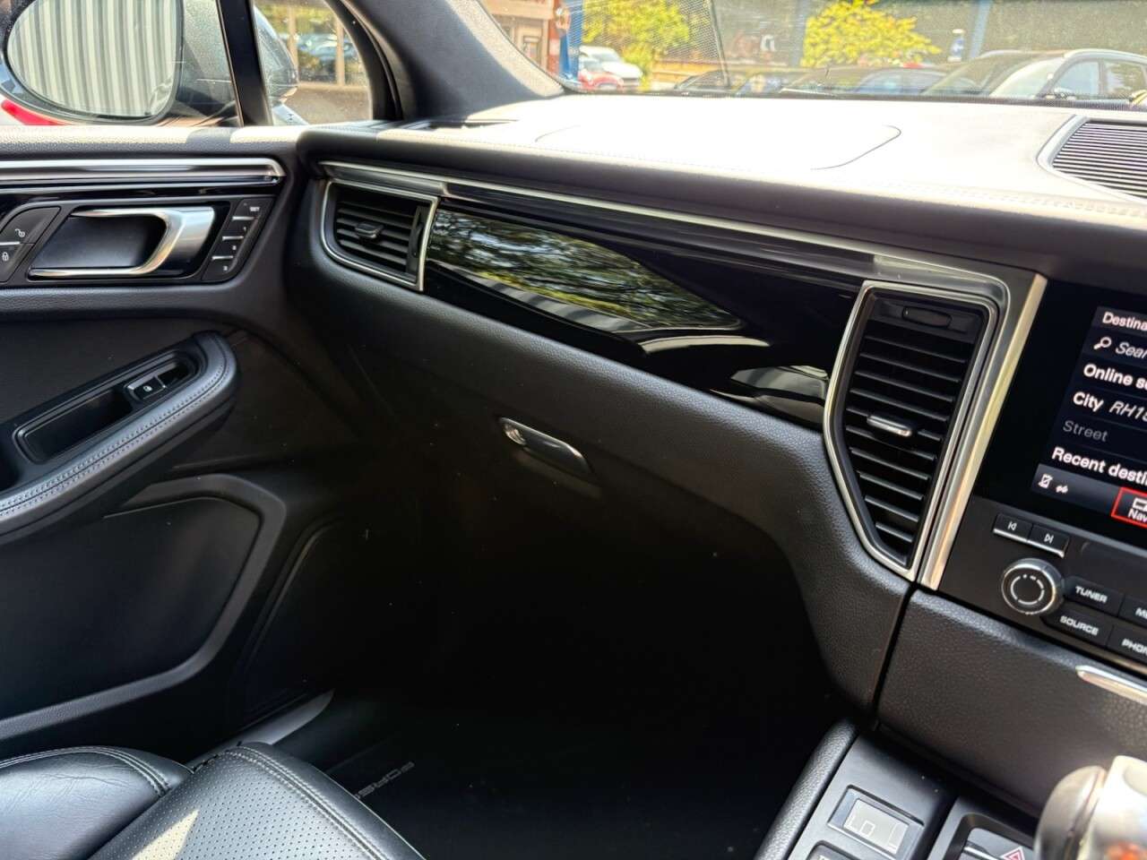 2017 PORSCHE MACAN 2017 PORSCHE MACAN