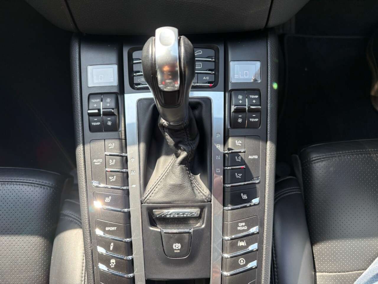2017 PORSCHE MACAN 2017 PORSCHE MACAN