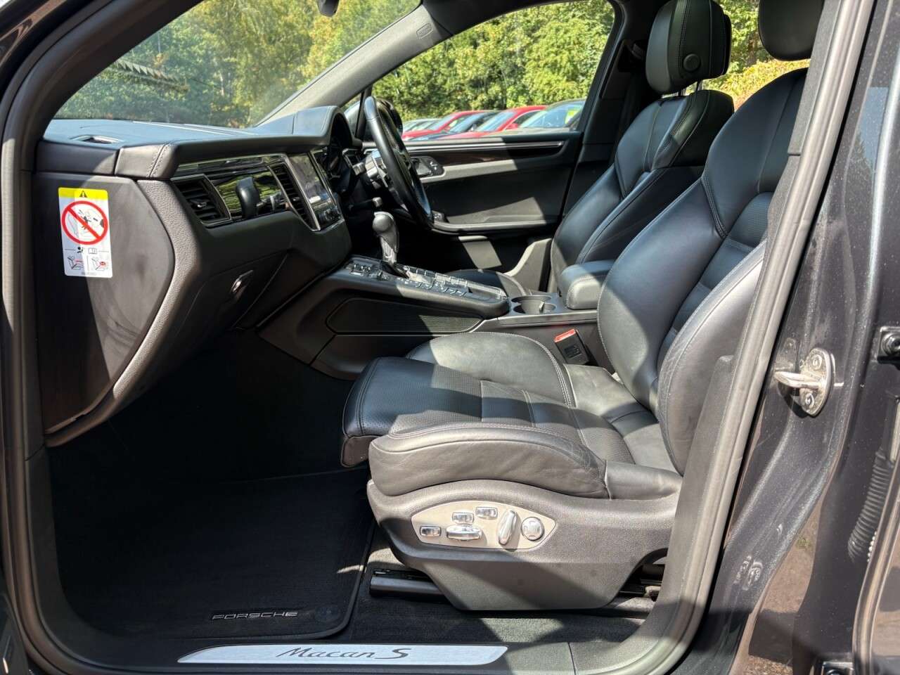 2017 PORSCHE MACAN 2017 PORSCHE MACAN