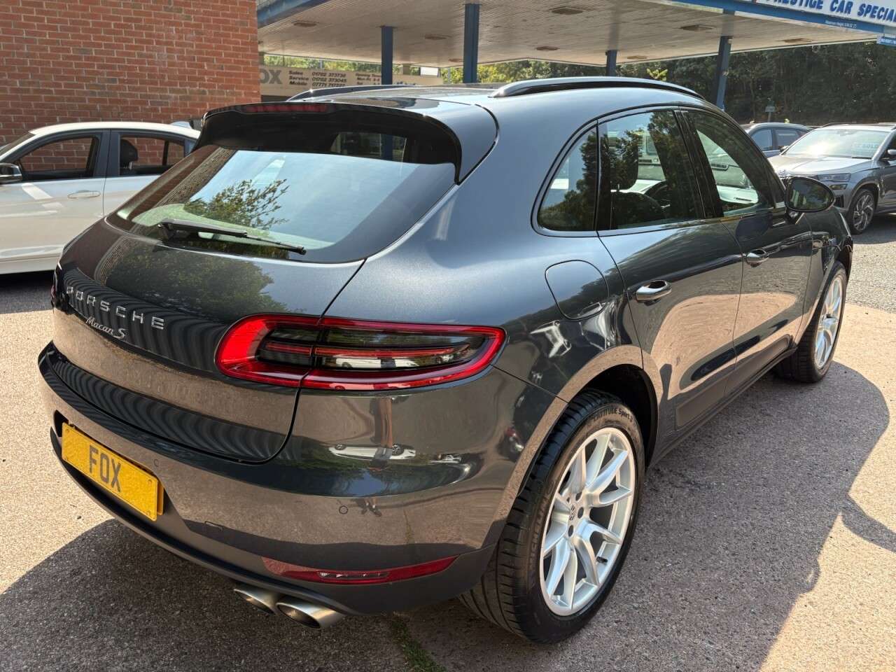 2017 PORSCHE MACAN 2017 PORSCHE MACAN