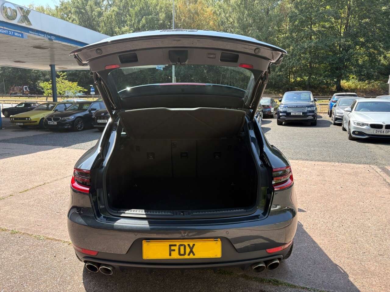 2017 PORSCHE MACAN 2017 PORSCHE MACAN