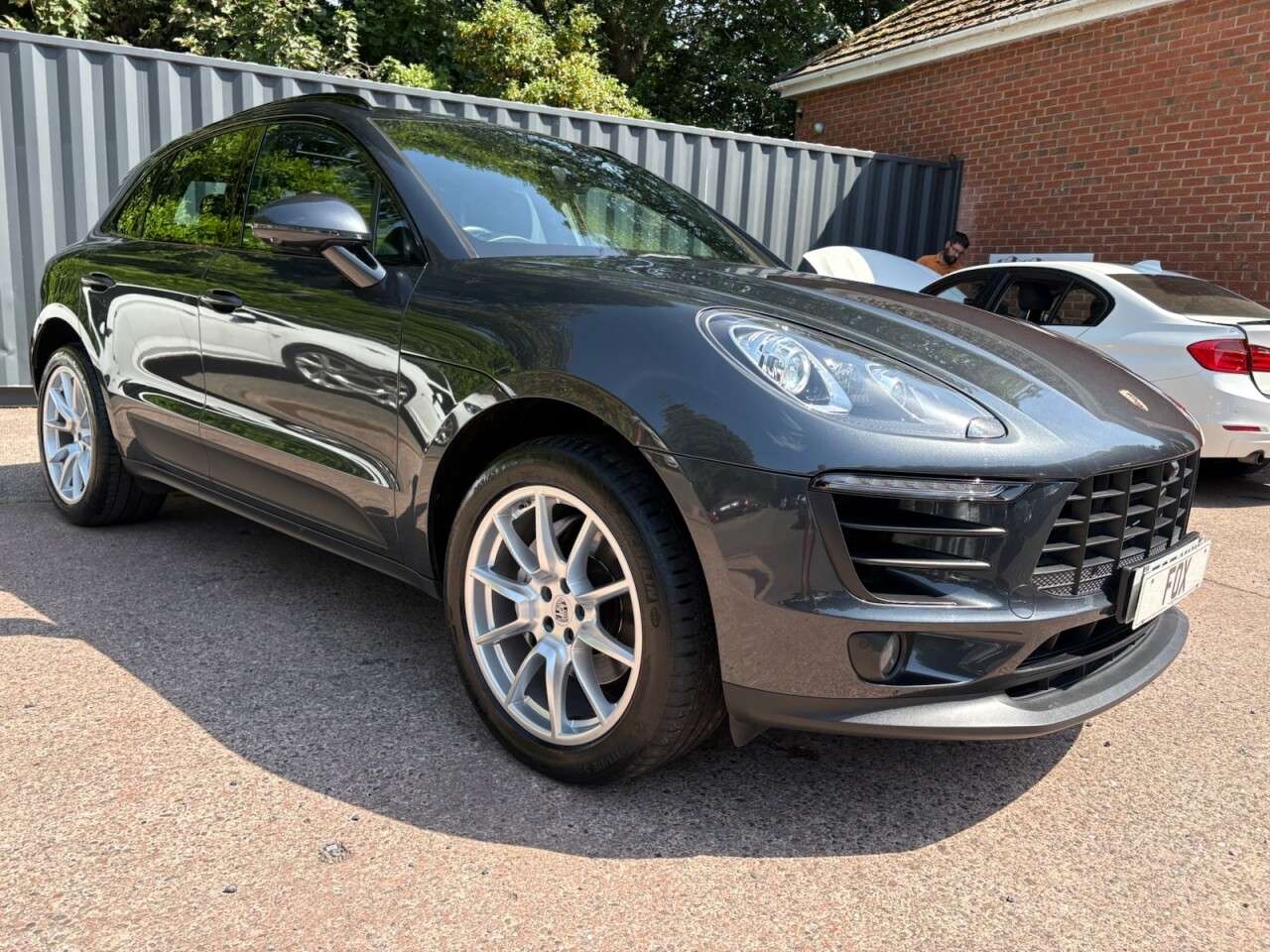 2017 PORSCHE MACAN 2017 PORSCHE MACAN