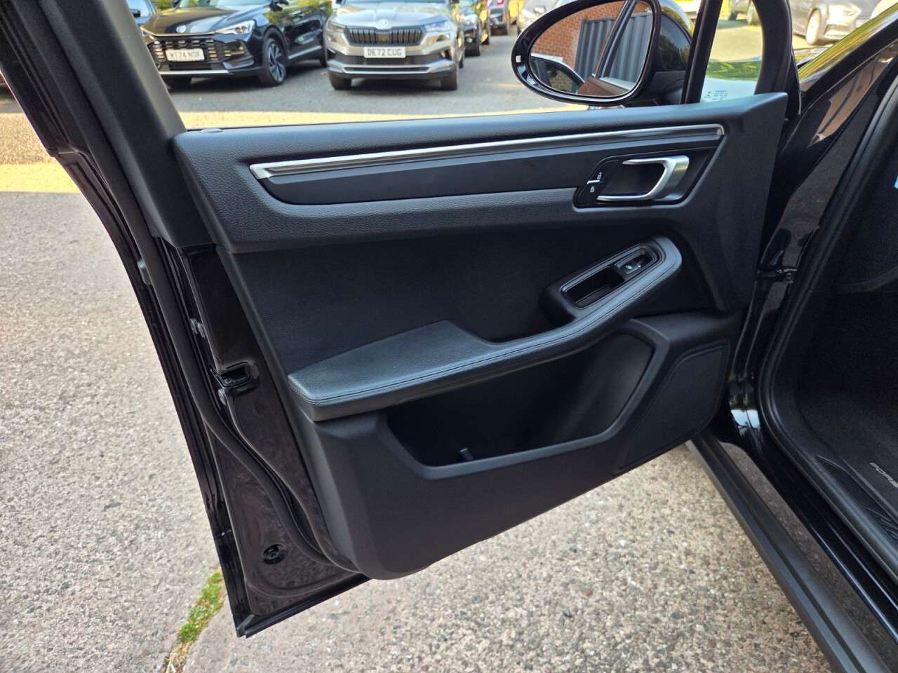 2019 PORSCHE MACAN 2019 PORSCHE MACAN
