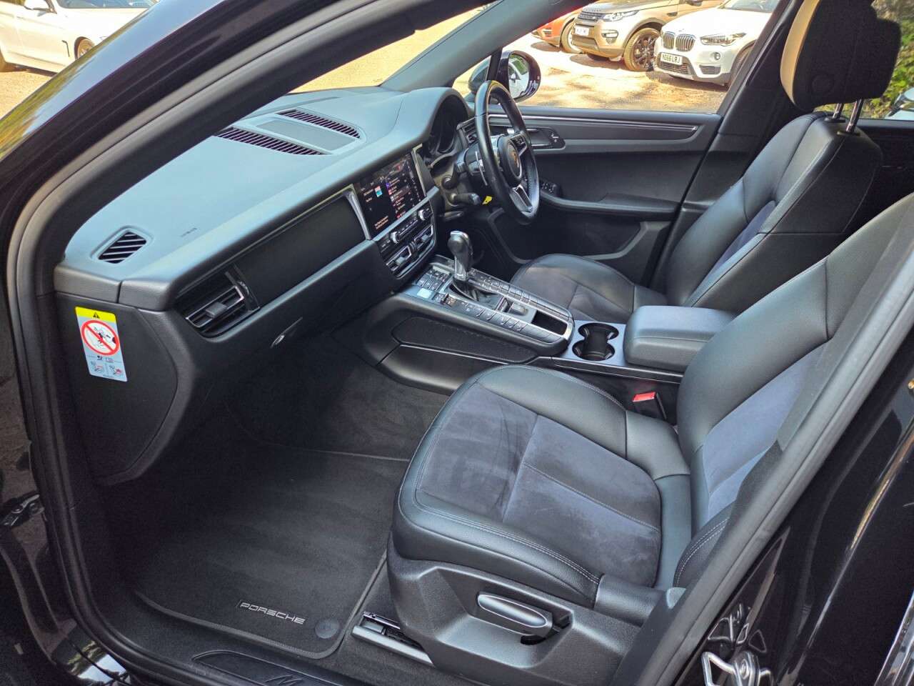 2019 PORSCHE MACAN 2019 PORSCHE MACAN