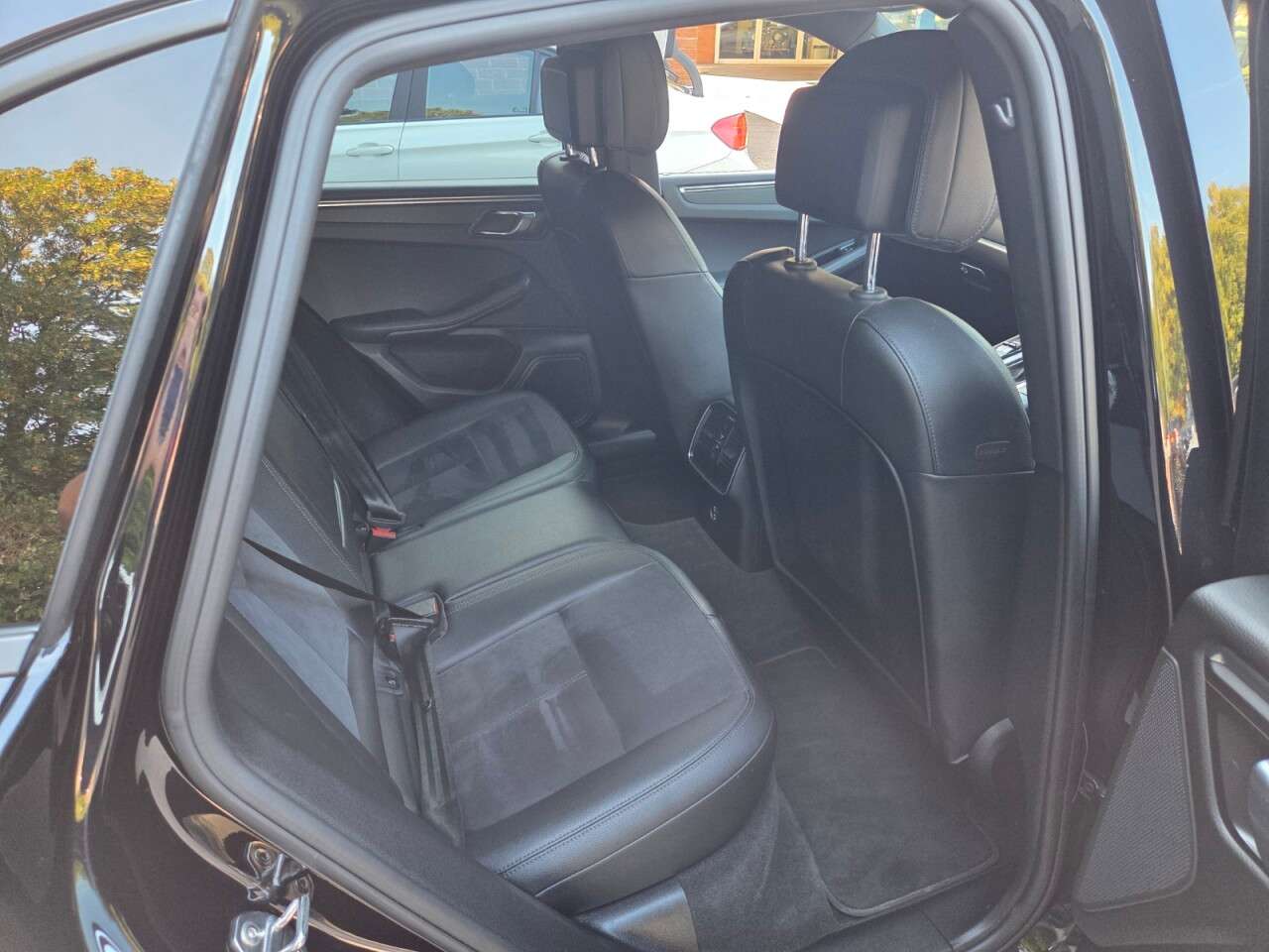 2019 PORSCHE MACAN 2019 PORSCHE MACAN