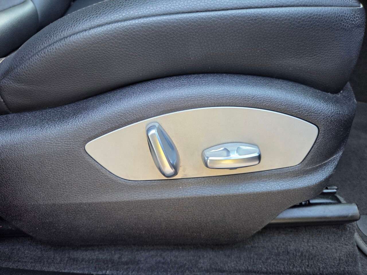 2019 PORSCHE MACAN 2019 PORSCHE MACAN