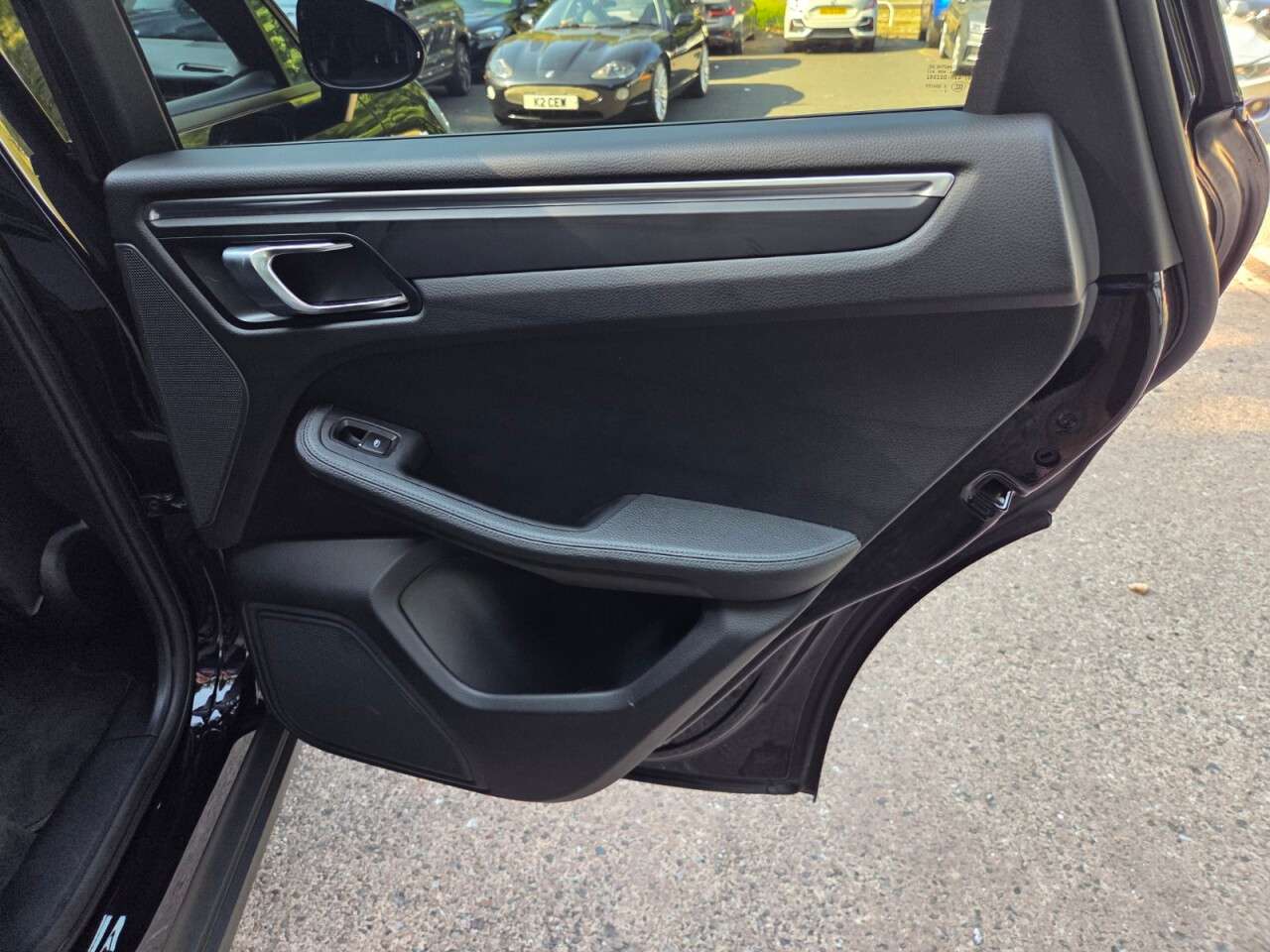 2019 PORSCHE MACAN 2019 PORSCHE MACAN