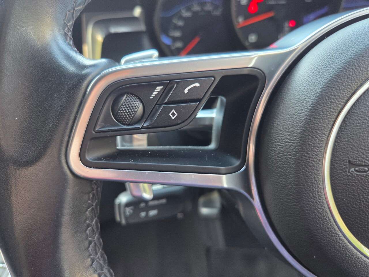 2019 PORSCHE MACAN 2019 PORSCHE MACAN