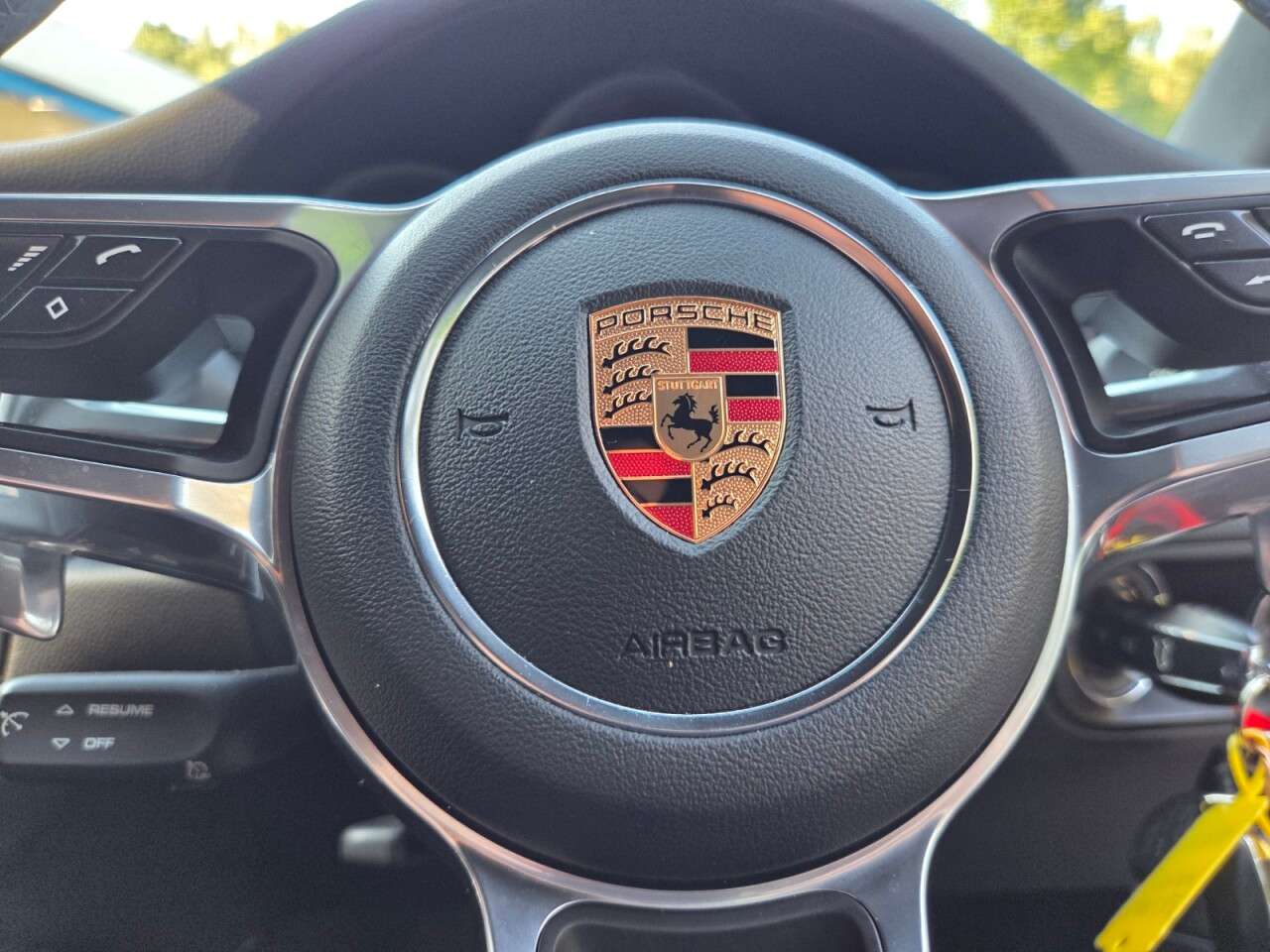 2019 PORSCHE MACAN 2019 PORSCHE MACAN