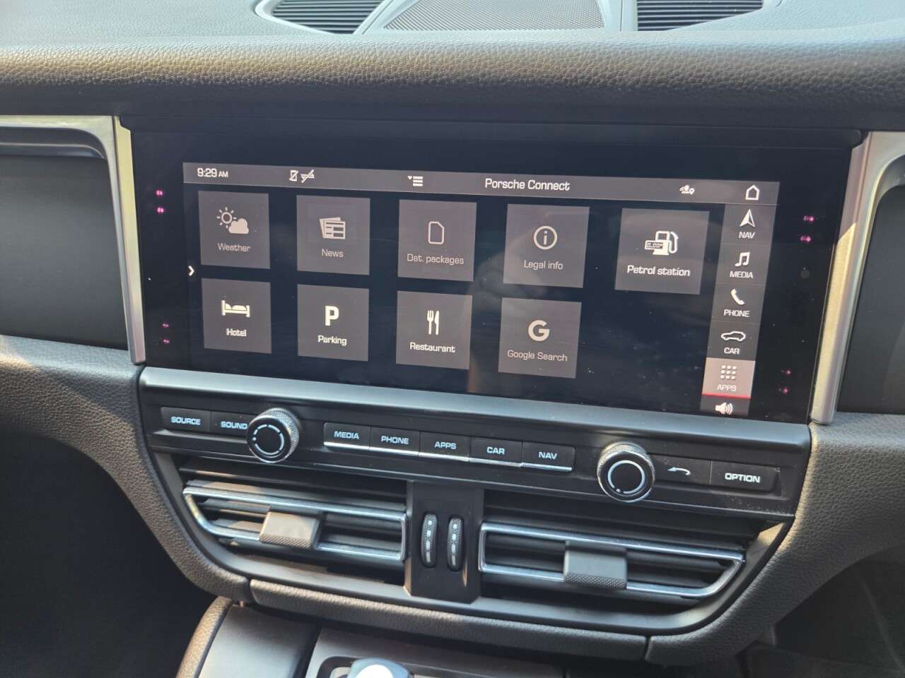 2019 PORSCHE MACAN 2019 PORSCHE MACAN