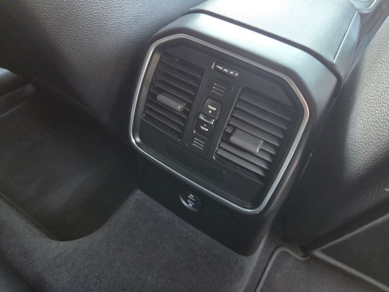 2019 PORSCHE MACAN 2019 PORSCHE MACAN