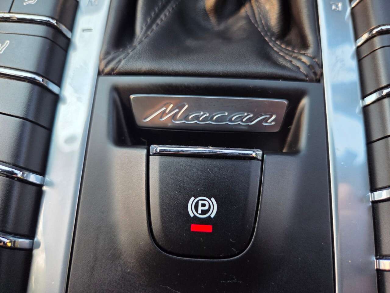 2019 PORSCHE MACAN 2019 PORSCHE MACAN