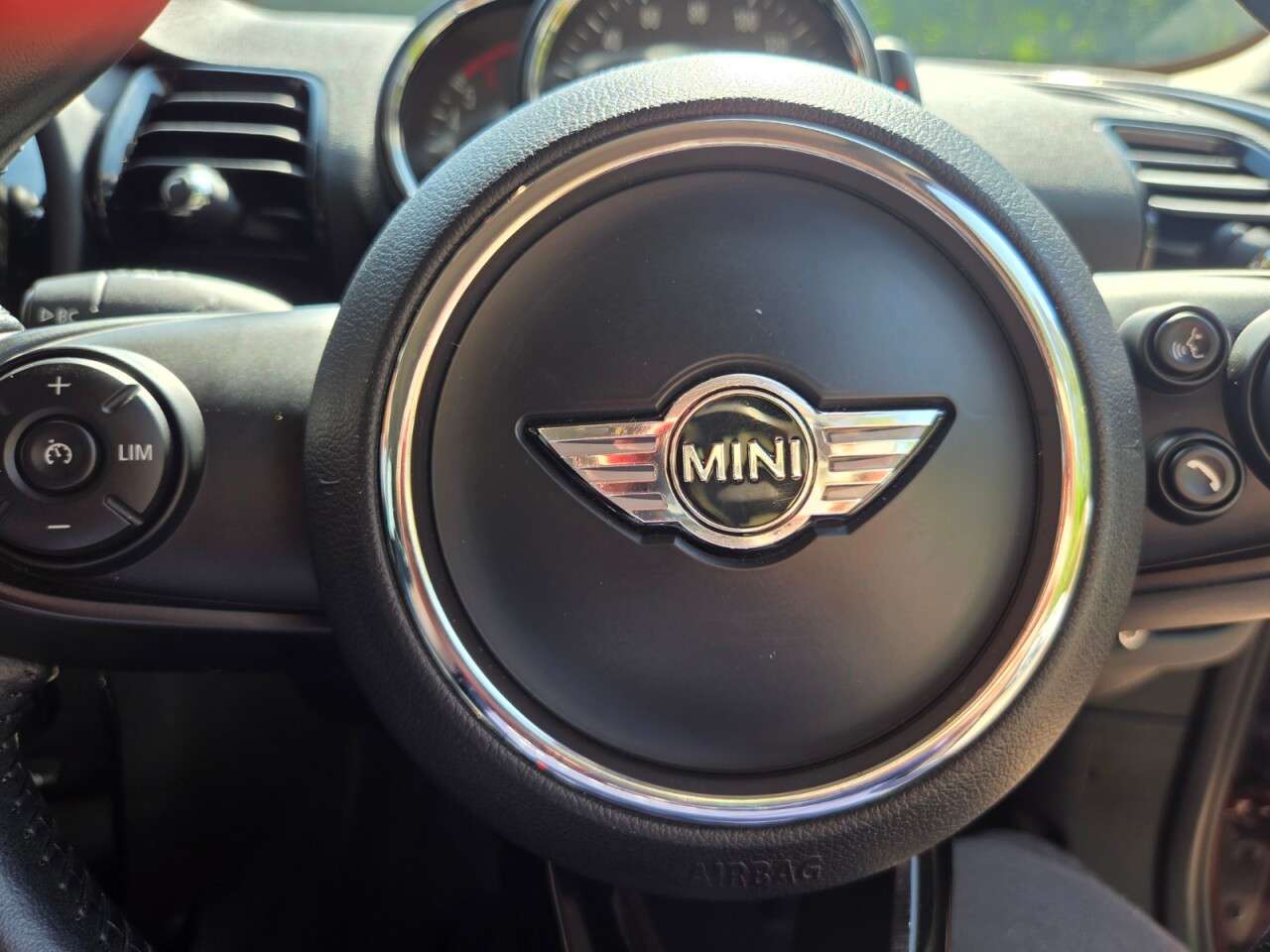 2016 MINI CLUBMAN 2016 MINI CLUBMAN