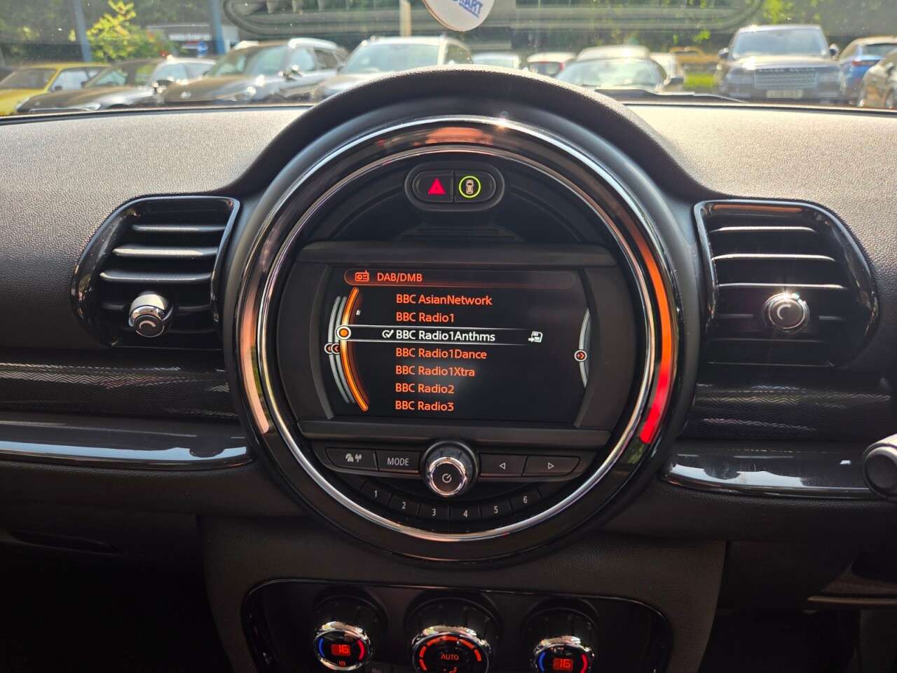 2016 MINI CLUBMAN 2016 MINI CLUBMAN