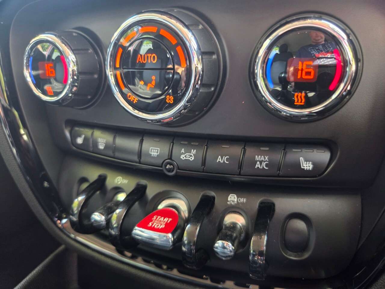 2016 MINI CLUBMAN 2016 MINI CLUBMAN