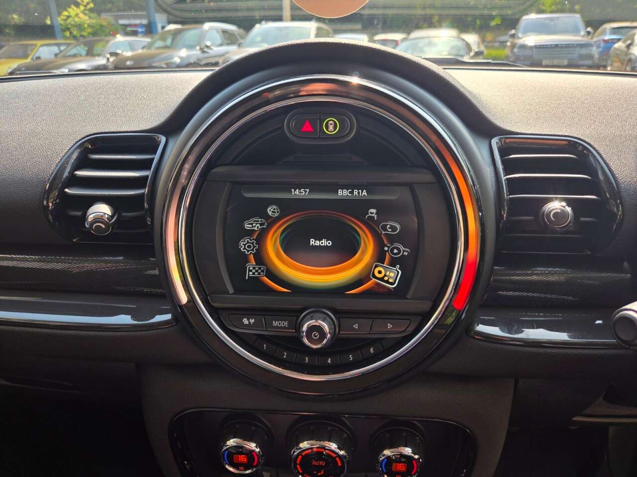 2016 MINI CLUBMAN 2016 MINI CLUBMAN