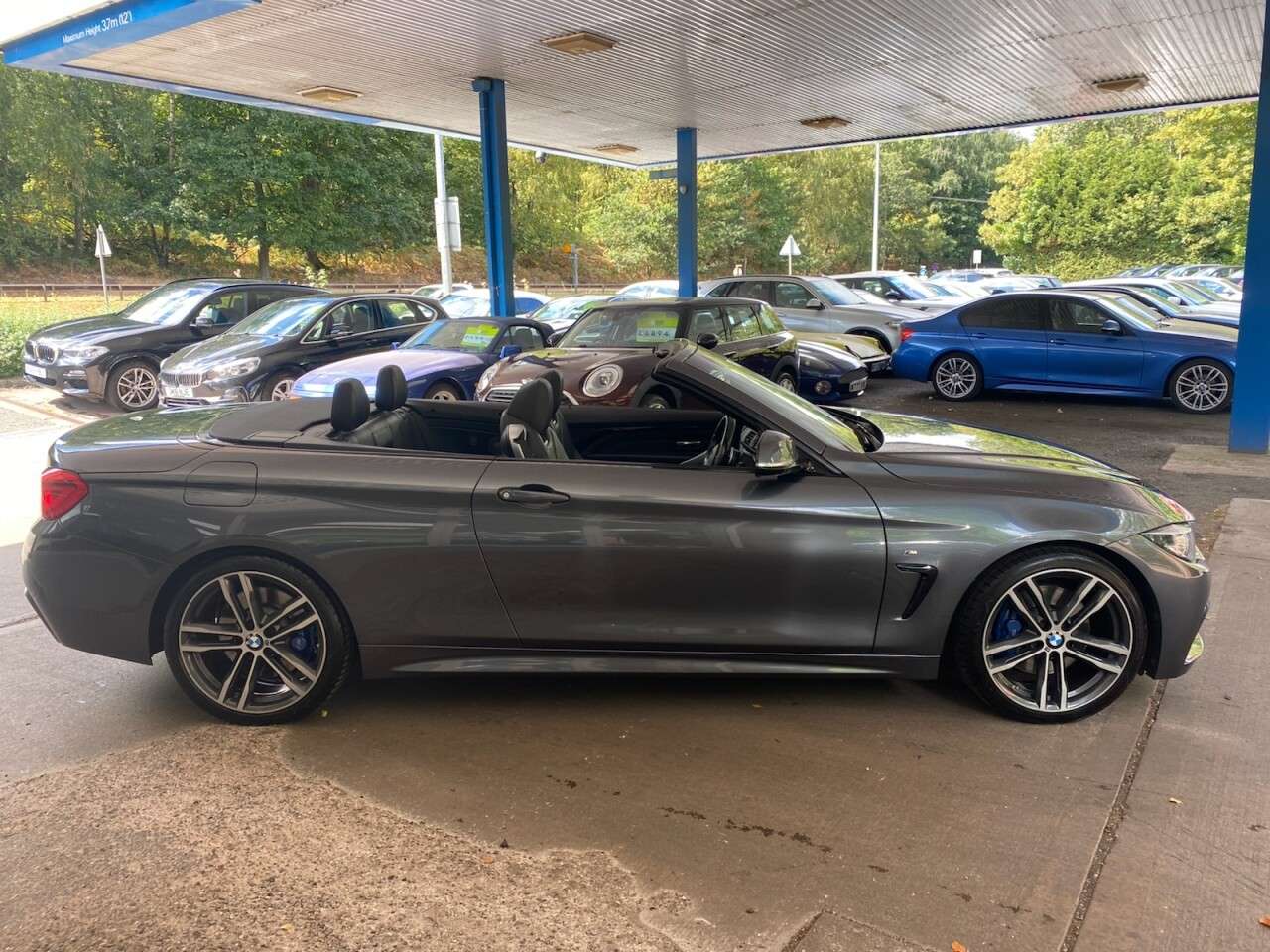 A 2018 BMW 4 SERIES 2.0 420d M Sport Convertible 2dr Diesel Auto Euro 6 (s/s) (190 ps) AIR CON- A 2018 BMW 4 SERIES 2.0 420d M Sport Convertible 2dr Diesel Auto Euro 6 (s/s) (190 ps) AIR CON-