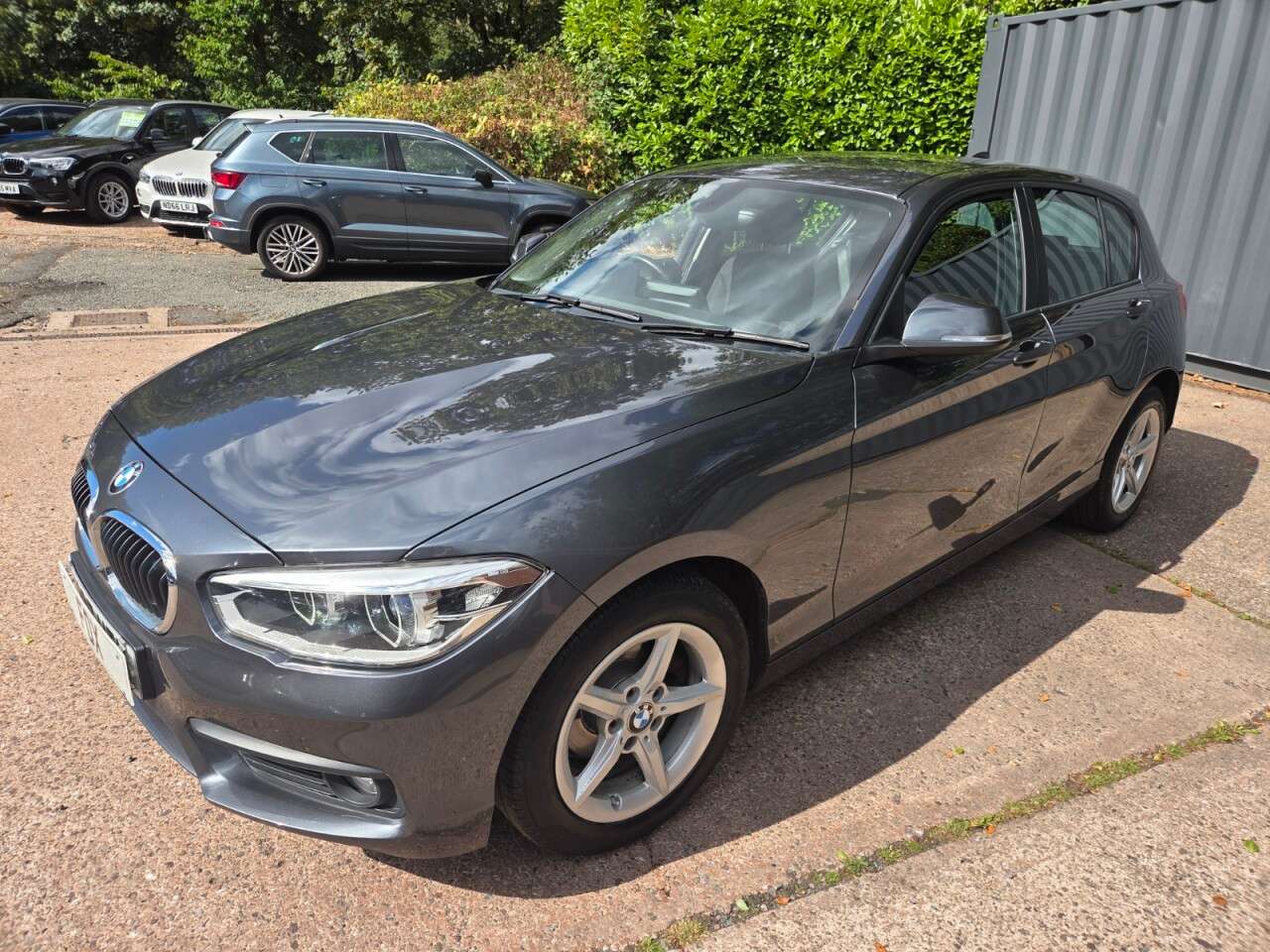 A 2018 BMW 1 SERIES 1.5 116d SE Business Hatchback 5dr Diesel Manual Euro 6 (s/s) (116 ps) SAT A 2018 BMW 1 SERIES 1.5 116d SE Business Hatchback 5dr Diesel Manual Euro 6 (s/s) (116 ps) SAT