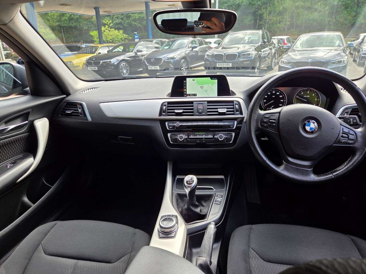A 2018 BMW 1 SERIES 1.5 116d SE Business Hatchback 5dr Diesel Manual Euro 6 (s/s) (116 ps) SAT A 2018 BMW 1 SERIES 1.5 116d SE Business Hatchback 5dr Diesel Manual Euro 6 (s/s) (116 ps) SAT