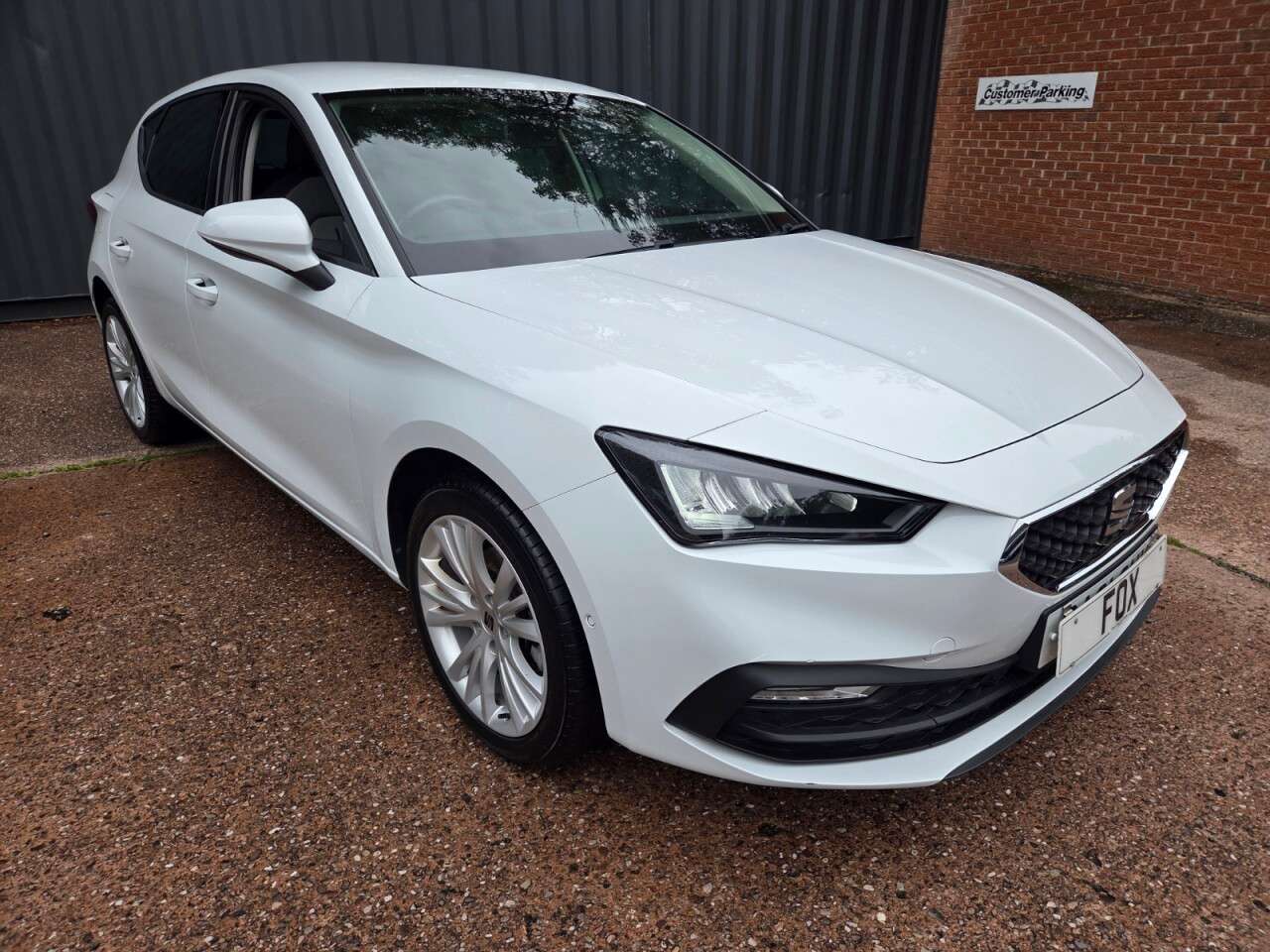A 2021 SEAT LEON 1.0 TSI EVO SE Dynamic Hatchback 5dr Petrol Manual Euro 6 (s/s) (110 ps) CR A 2021 SEAT LEON 1.0 TSI EVO SE Dynamic Hatchback 5dr Petrol Manual Euro 6 (s/s) (110 ps) CR