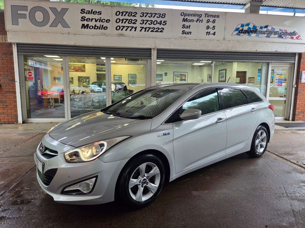 A 2013 HYUNDAI I40 1.7 CRDi Blue Drive Style Estate 5dr Diesel Manual Euro 5 (s/s) (136 ps) RE A 2013 HYUNDAI I40 1.7 CRDi Blue Drive Style Estate 5dr Diesel Manual Euro 5 (s/s) (136 ps) RE