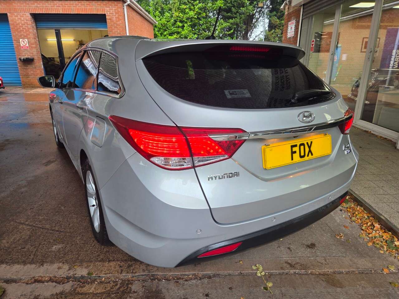 A 2013 HYUNDAI I40 1.7 CRDi Blue Drive Style Estate 5dr Diesel Manual Euro 5 (s/s) (136 ps) RE A 2013 HYUNDAI I40 1.7 CRDi Blue Drive Style Estate 5dr Diesel Manual Euro 5 (s/s) (136 ps) RE