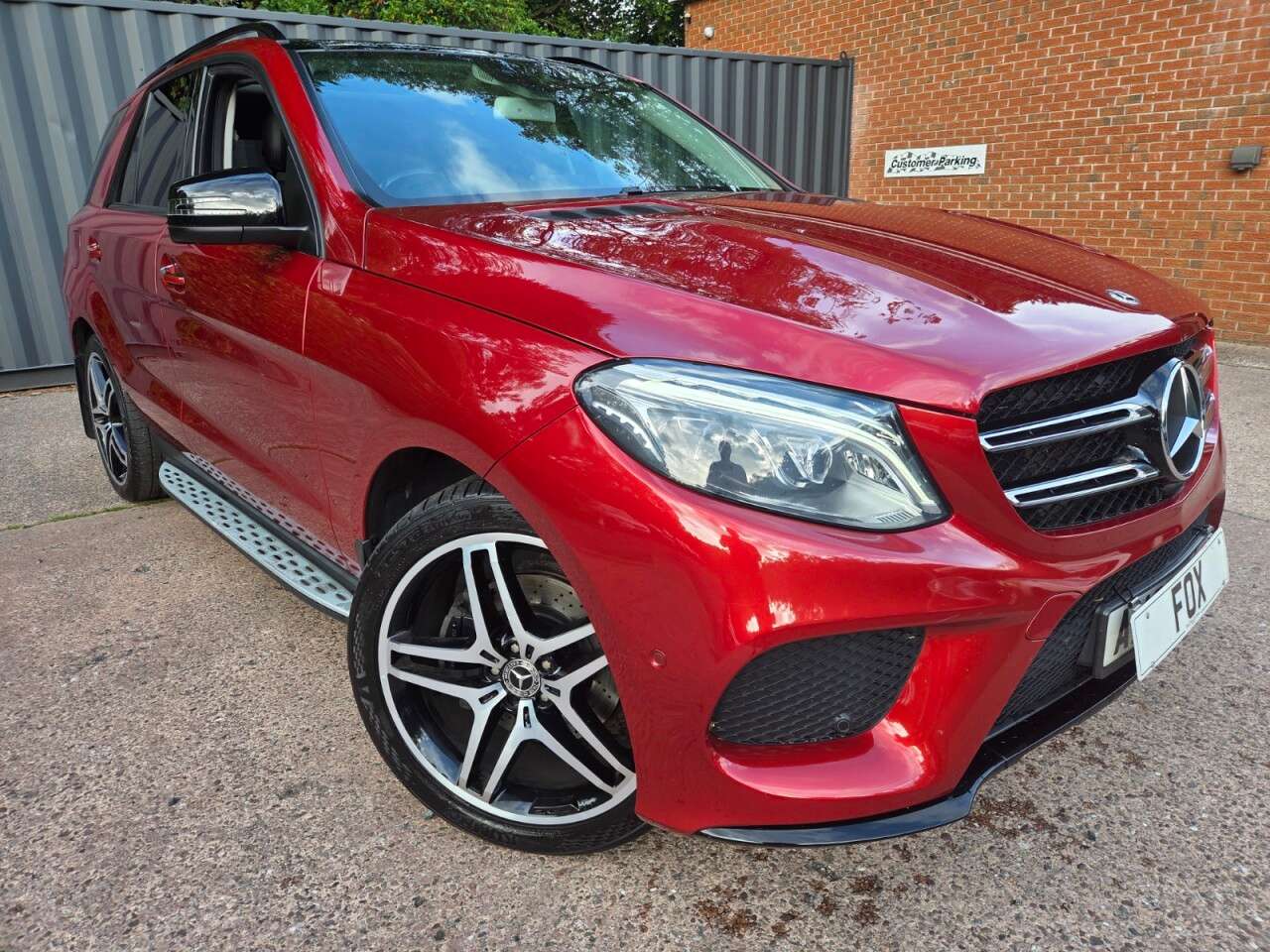 A 2017 MERCEDES-BENZ GLE 2.1 GLE250d AMG Line (Premium Plus) SUV 5dr Diesel G-Tronic 4MATIC Euro 6 ( A 2017 MERCEDES-BENZ GLE 2.1 GLE250d AMG Line (Premium Plus) SUV 5dr Diesel G-Tronic 4MATIC Euro 6 (