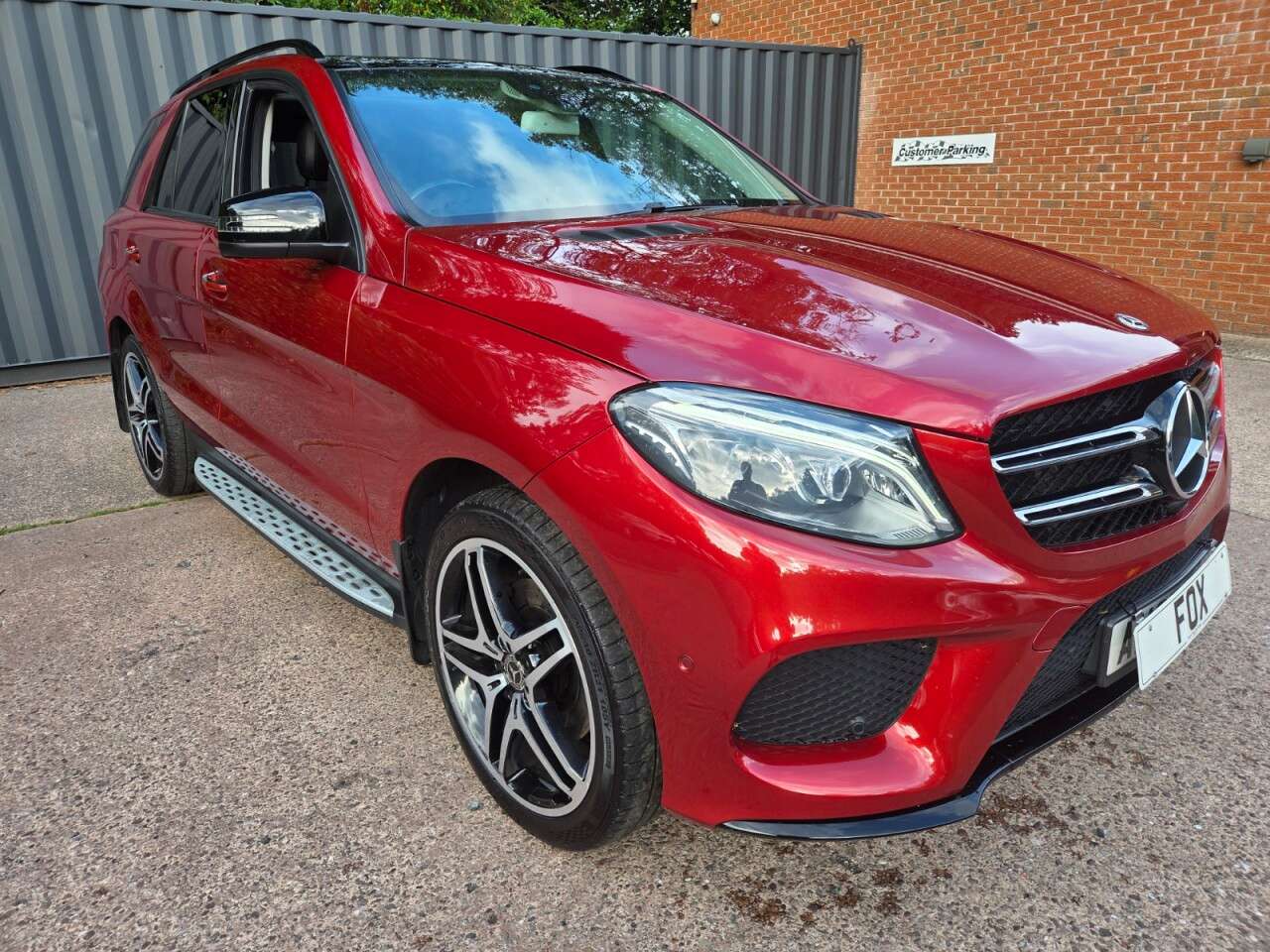 A 2017 MERCEDES-BENZ GLE 2.1 GLE250d AMG Line (Premium Plus) SUV 5dr Diesel G-Tronic 4MATIC Euro 6 ( A 2017 MERCEDES-BENZ GLE 2.1 GLE250d AMG Line (Premium Plus) SUV 5dr Diesel G-Tronic 4MATIC Euro 6 (