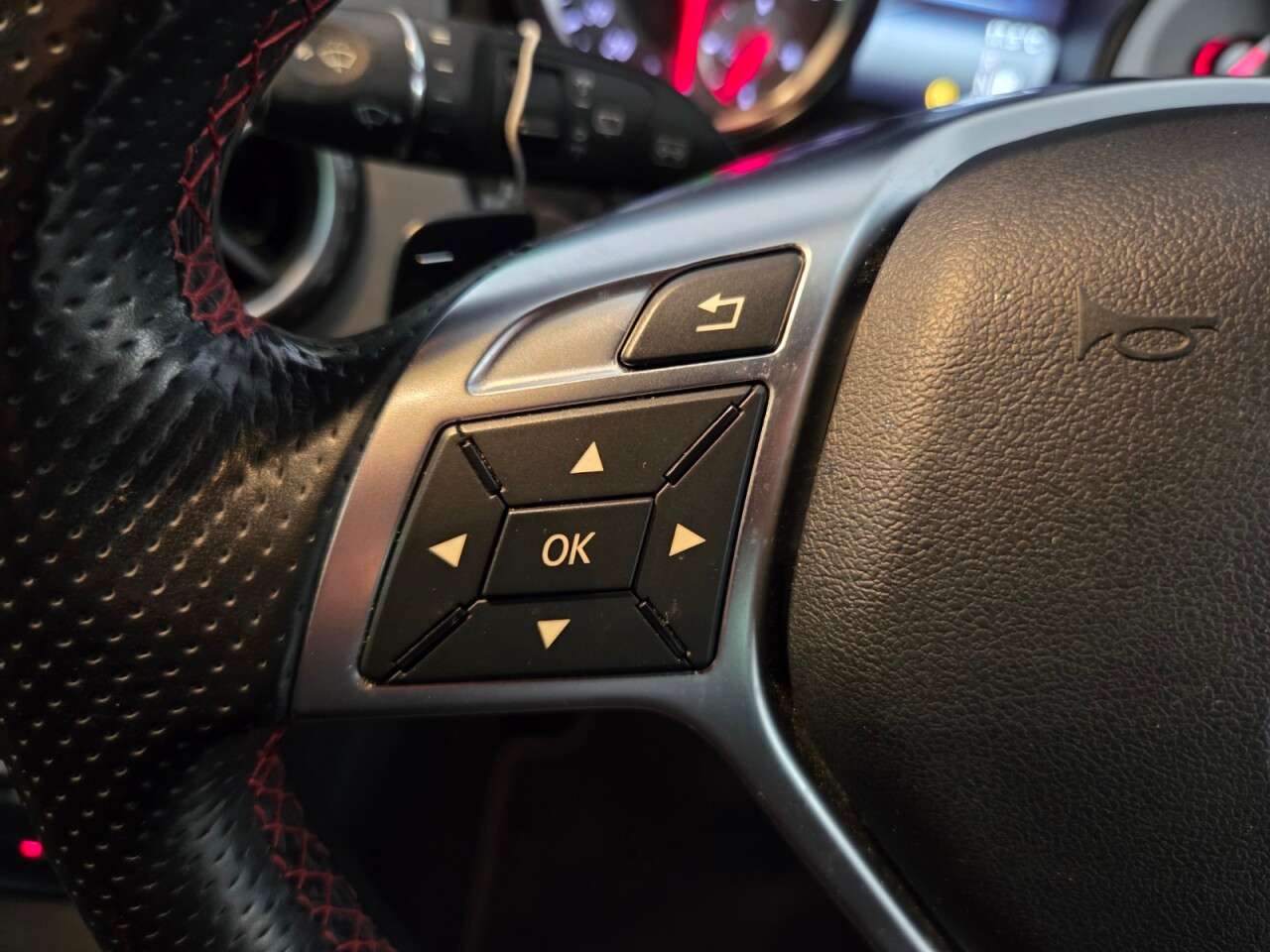 2015 MERCEDES-BENZ GLA 2015 MERCEDES-BENZ GLA