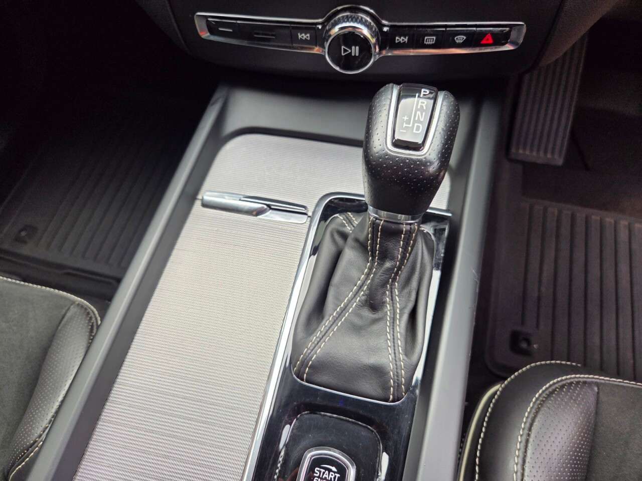 2018 VOLVO XC60 2018 VOLVO XC60