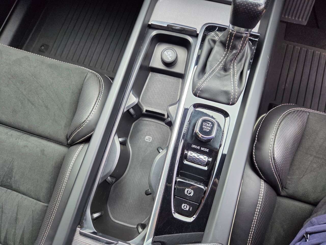 2018 VOLVO XC60 2018 VOLVO XC60