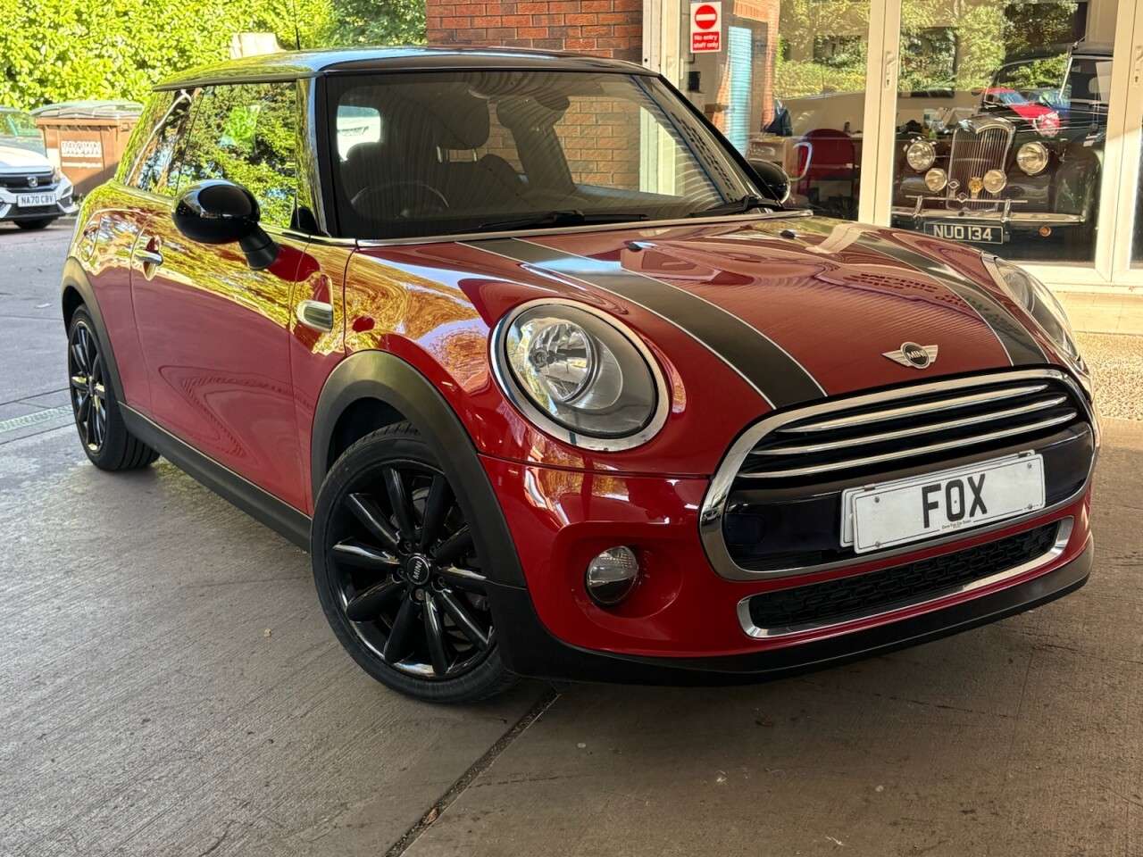 A 2015 MINI HATCH 1.5 Cooper Hatchback 3dr Petrol Manual Euro 6 (s/s) (136 ps) ,SATELLITE NAV A 2015 MINI HATCH 1.5 Cooper Hatchback 3dr Petrol Manual Euro 6 (s/s) (136 ps) ,SATELLITE NAV