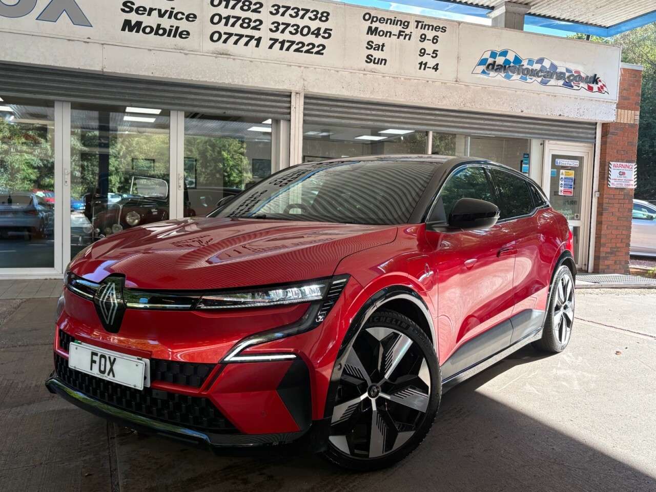 A 2022 RENAULT MEGANE E-TECH 60kWh techno Hatchback 5dr Electric Auto (optimum charge) (220 ps) Hatchbac A 2022 RENAULT MEGANE E-TECH 60kWh techno Hatchback 5dr Electric Auto (optimum charge) (220 ps) Hatchbac
