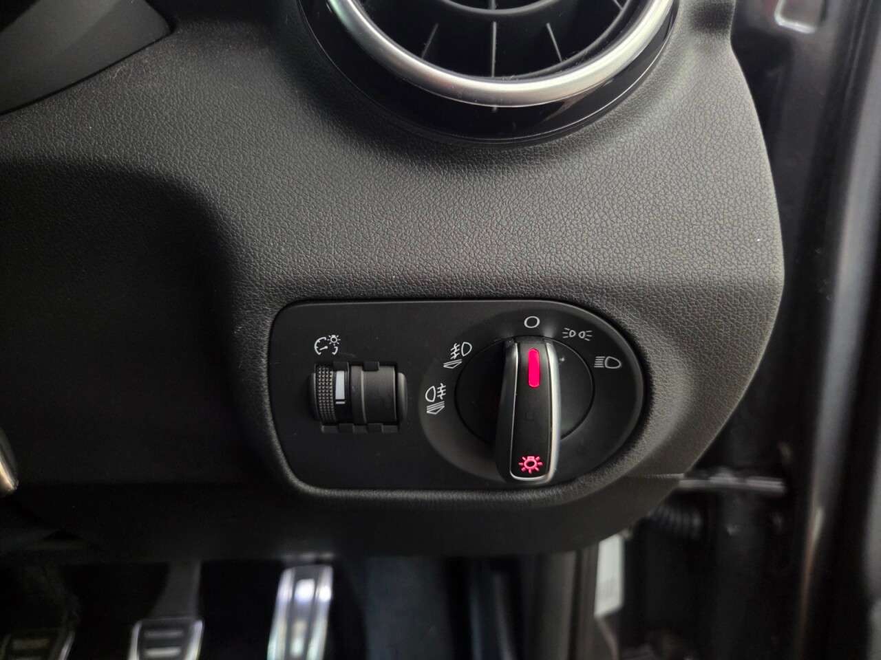 2015 AUDI A1 2015 AUDI A1