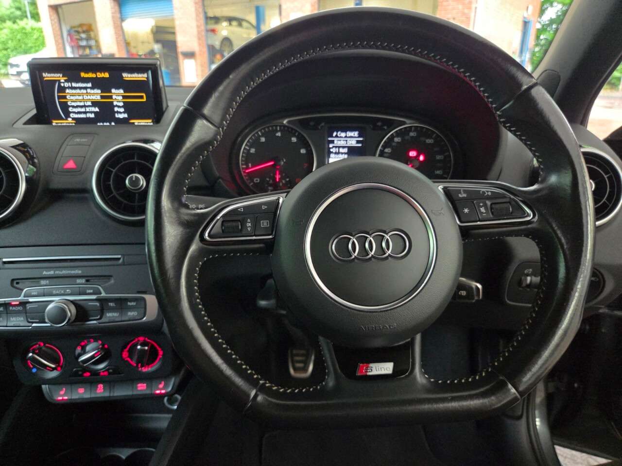 2015 AUDI A1 2015 AUDI A1