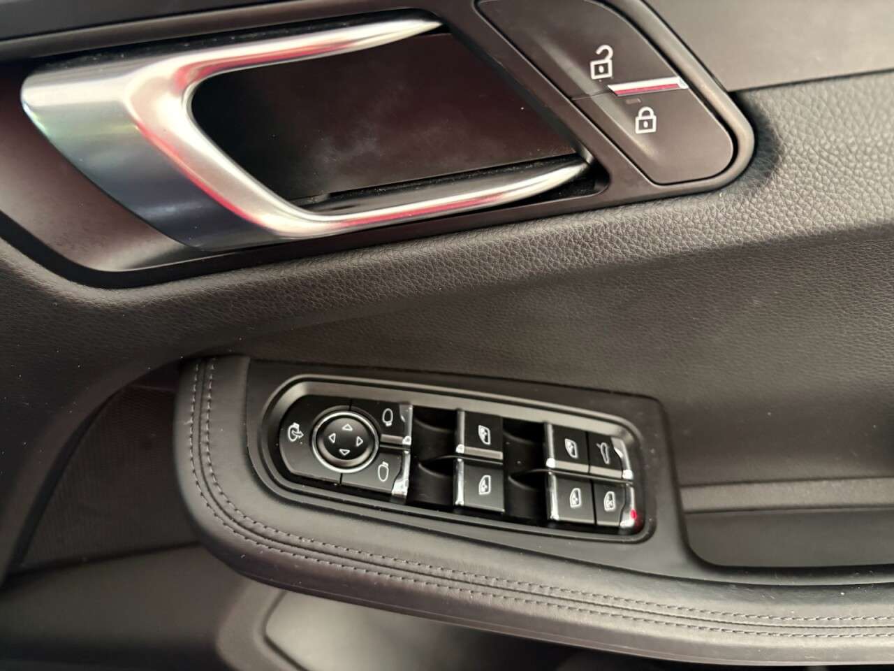 2022 PORSCHE MACAN 2022 PORSCHE MACAN
